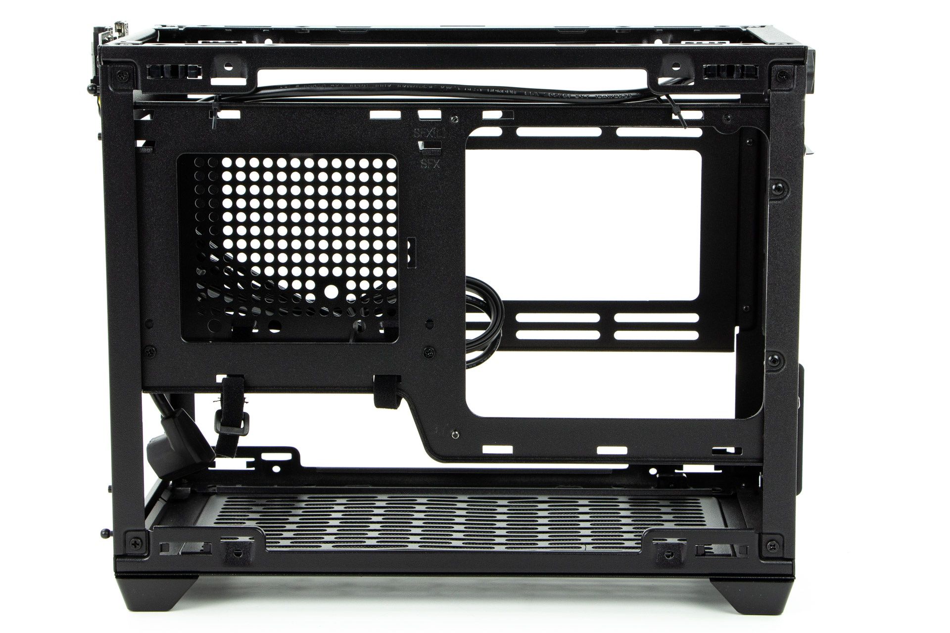 Cooler Master MasterBox NR200P
