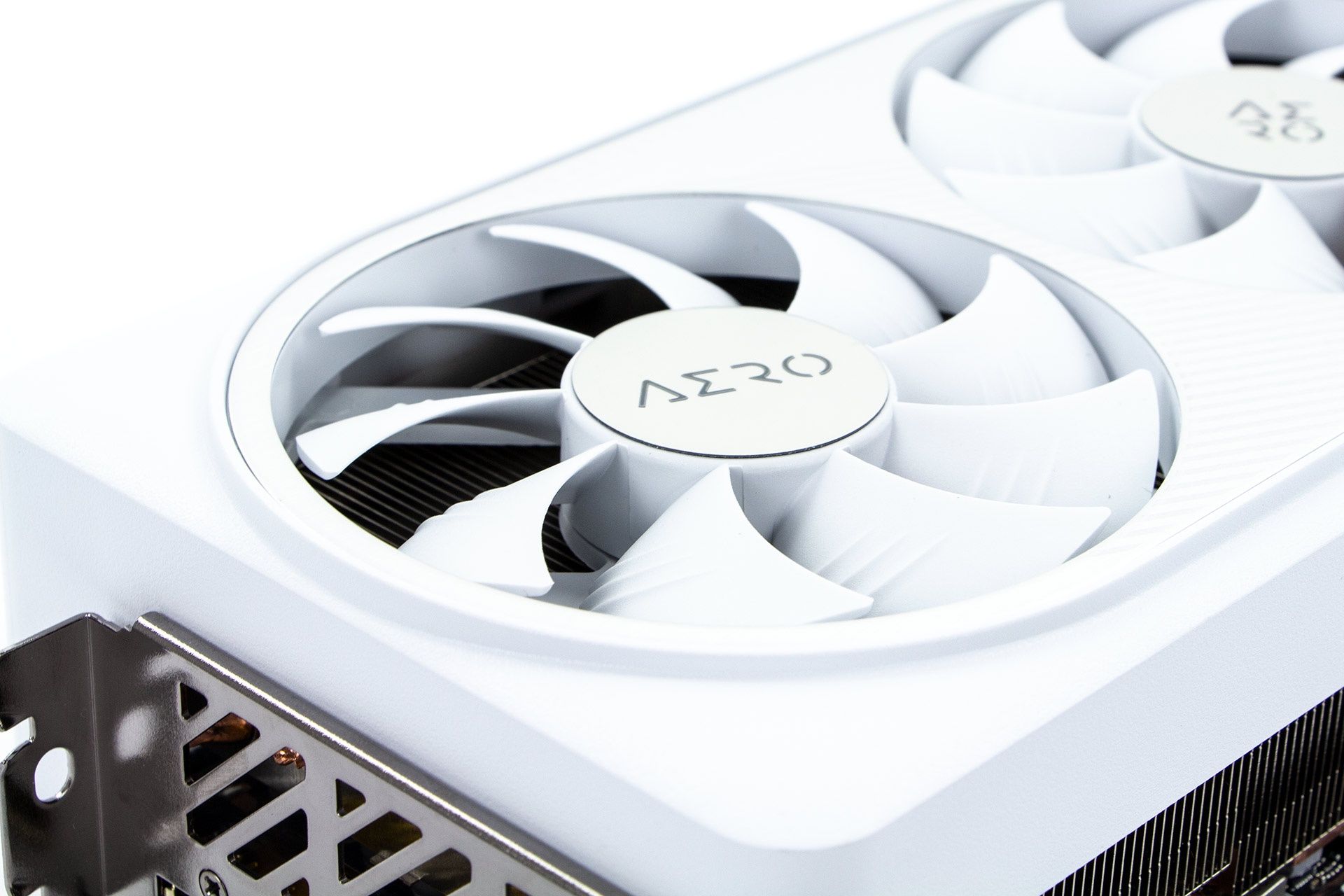 Gigabyte GeForce RTX 4070 AERO - wentylator