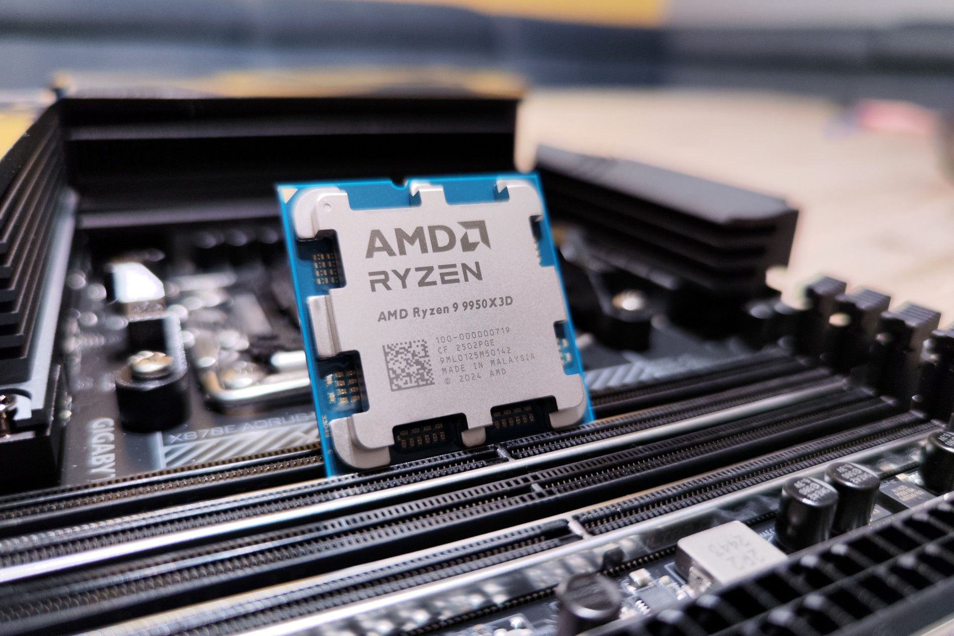 AMD Ryzen 9 9950X3D