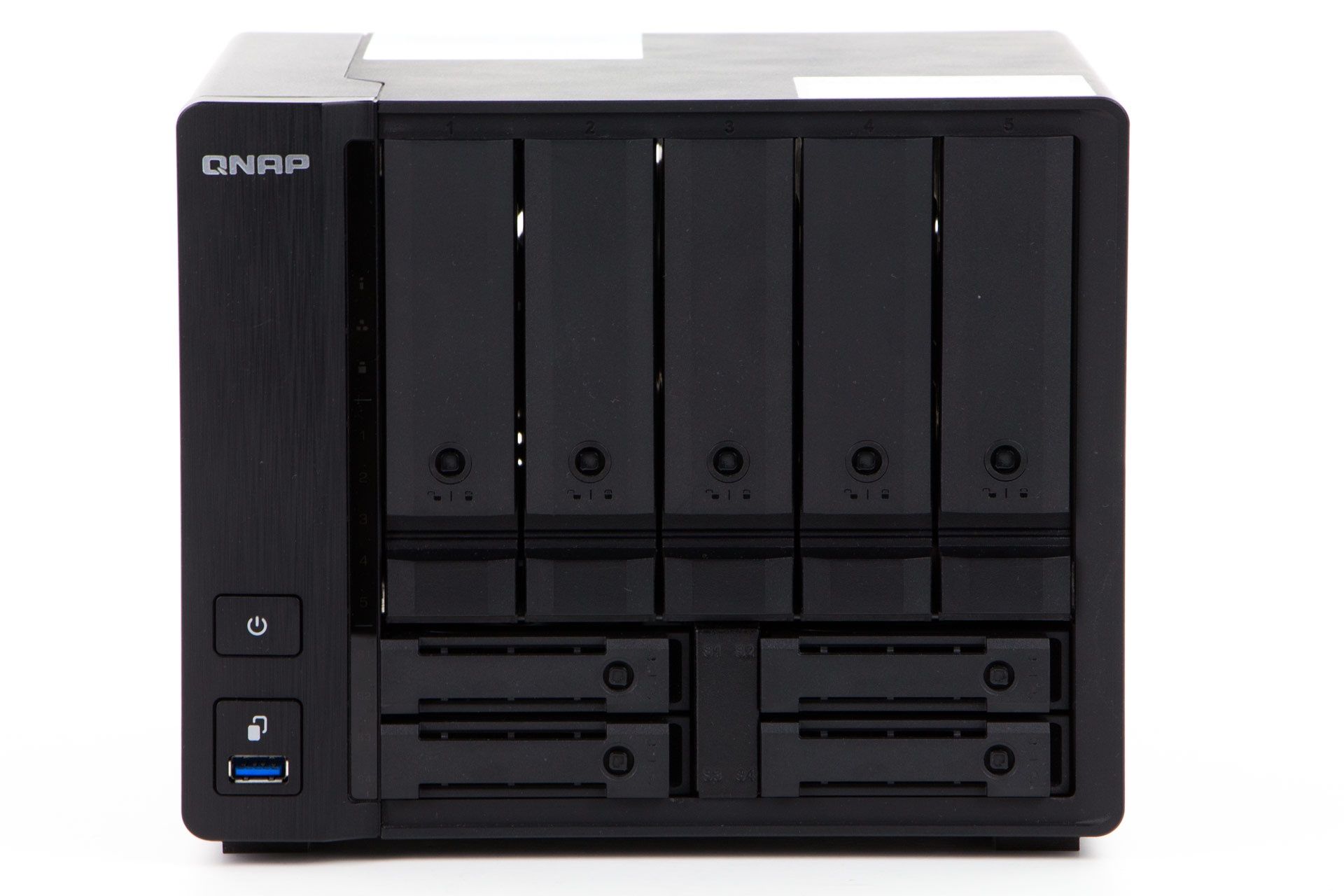 QNAP TS-h973AX - przedni panel