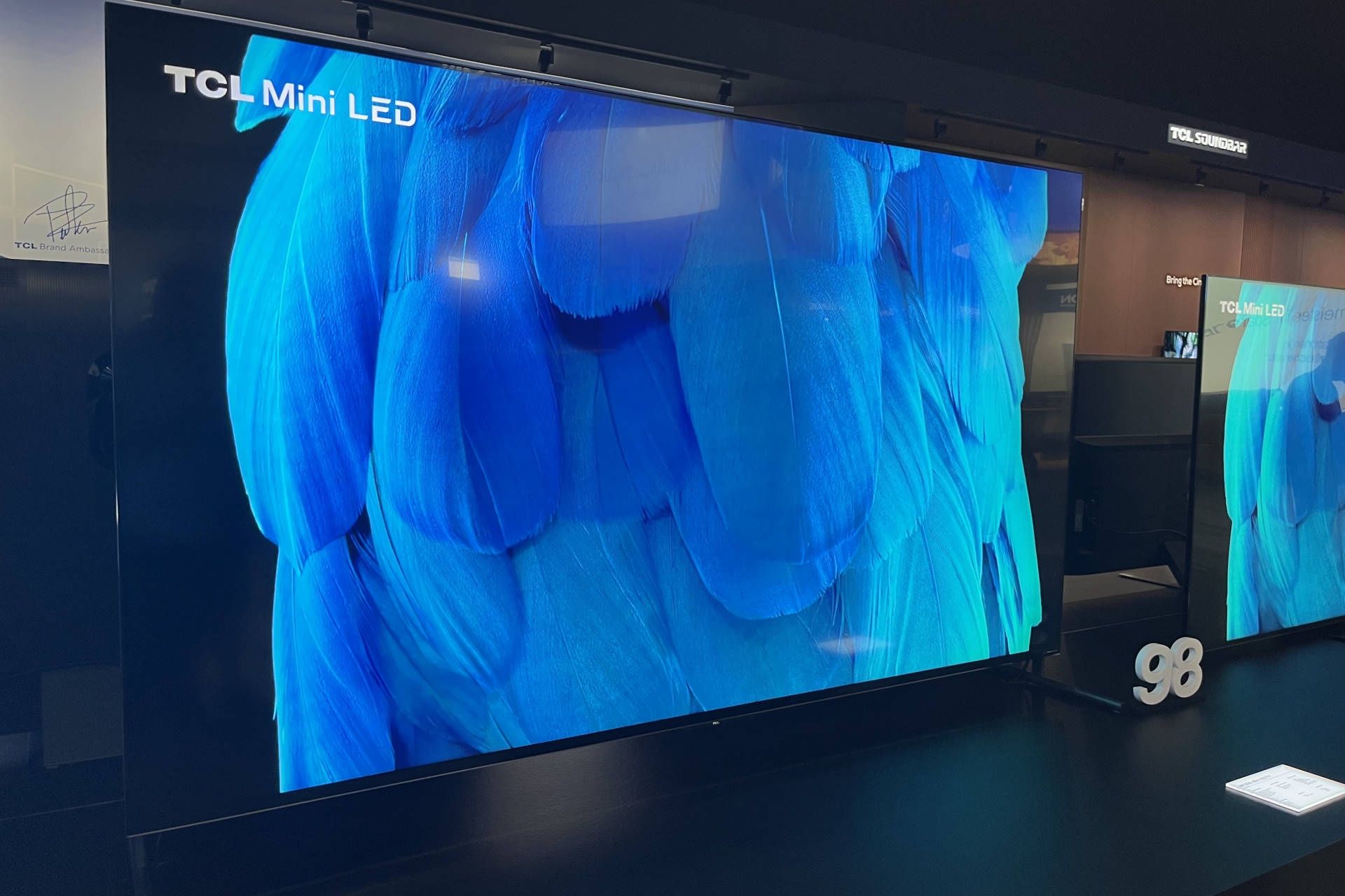 TCL C925