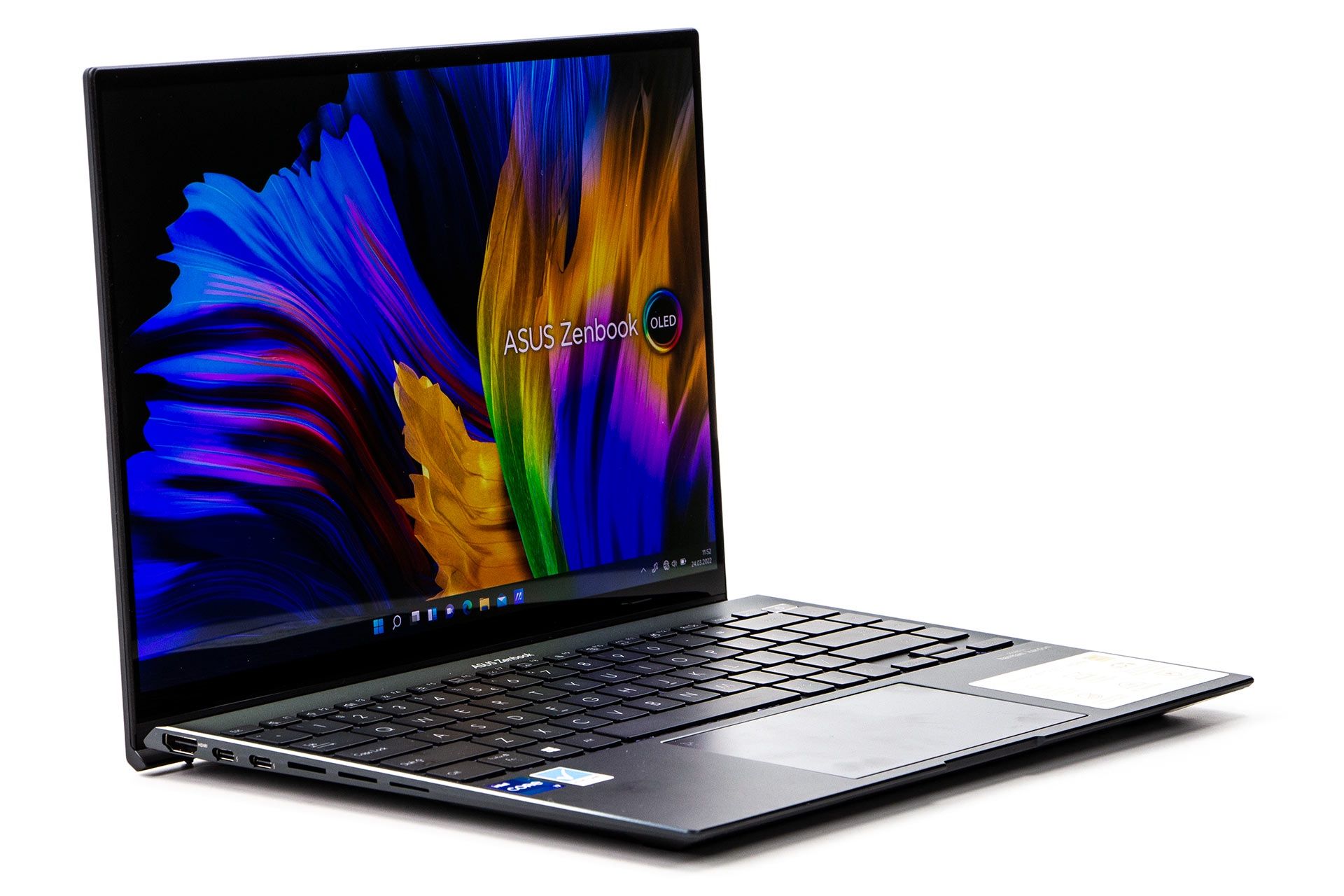 ASUS Zenbook 14X OLED - z profilu