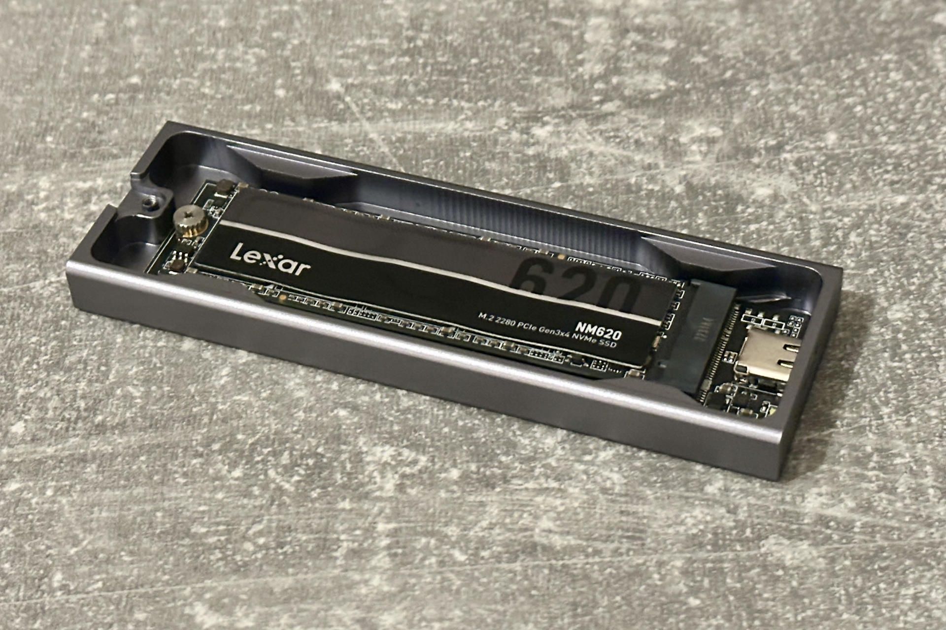 Lexar E6 z Lexar NM620