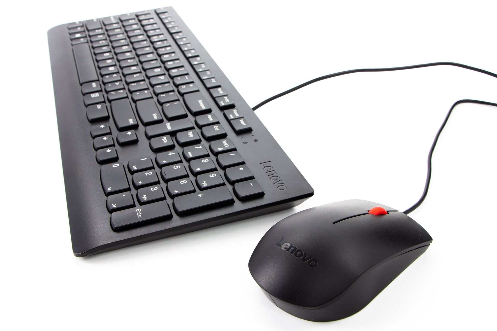 Lenovo V55t - klawiatura i myszka dołączone w zestawie