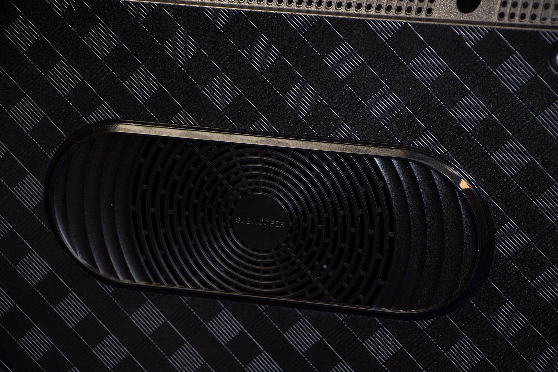 Hisense E7 Pro (55E7KQ) - subwoofer