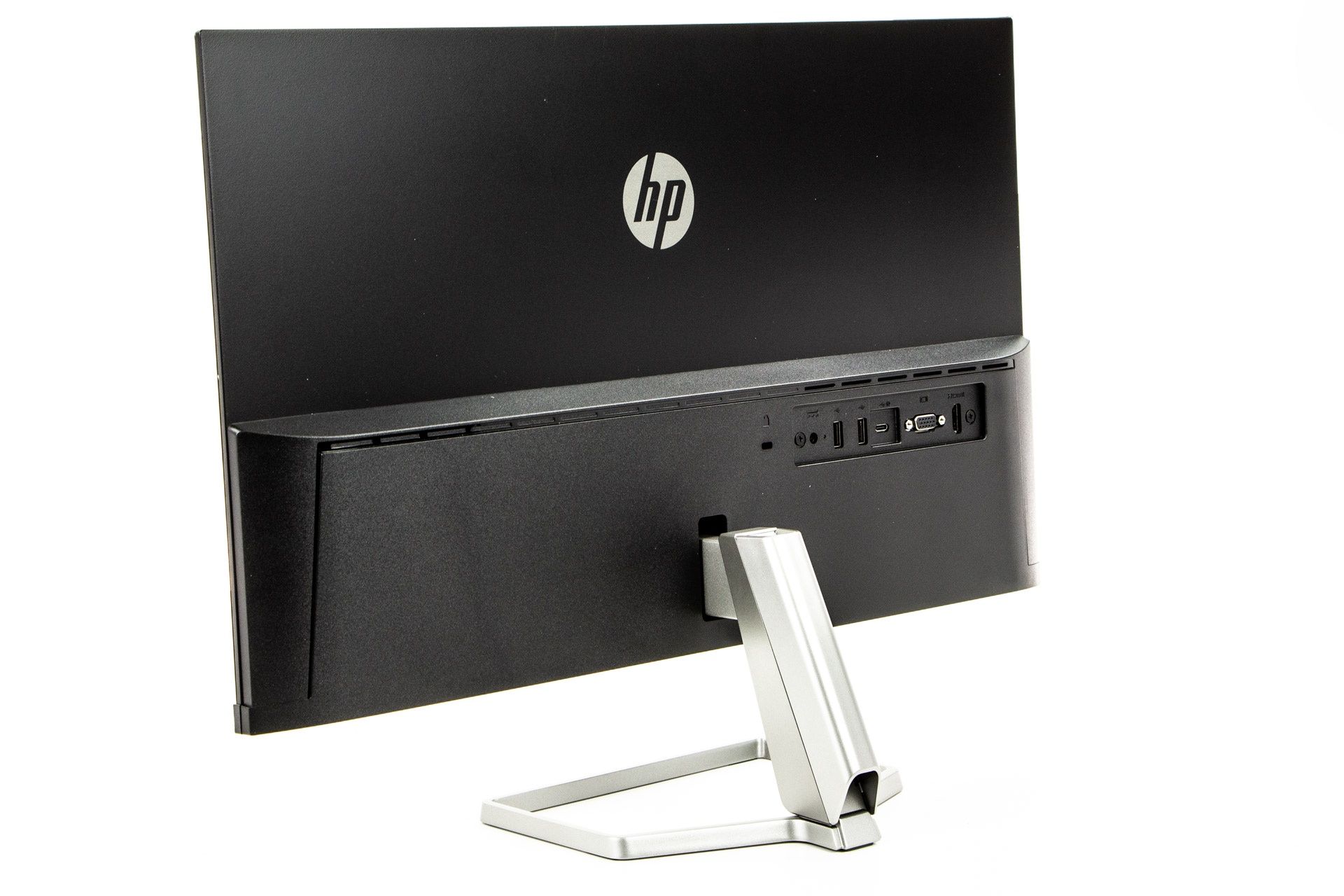 HP M24fd - przód z profilu