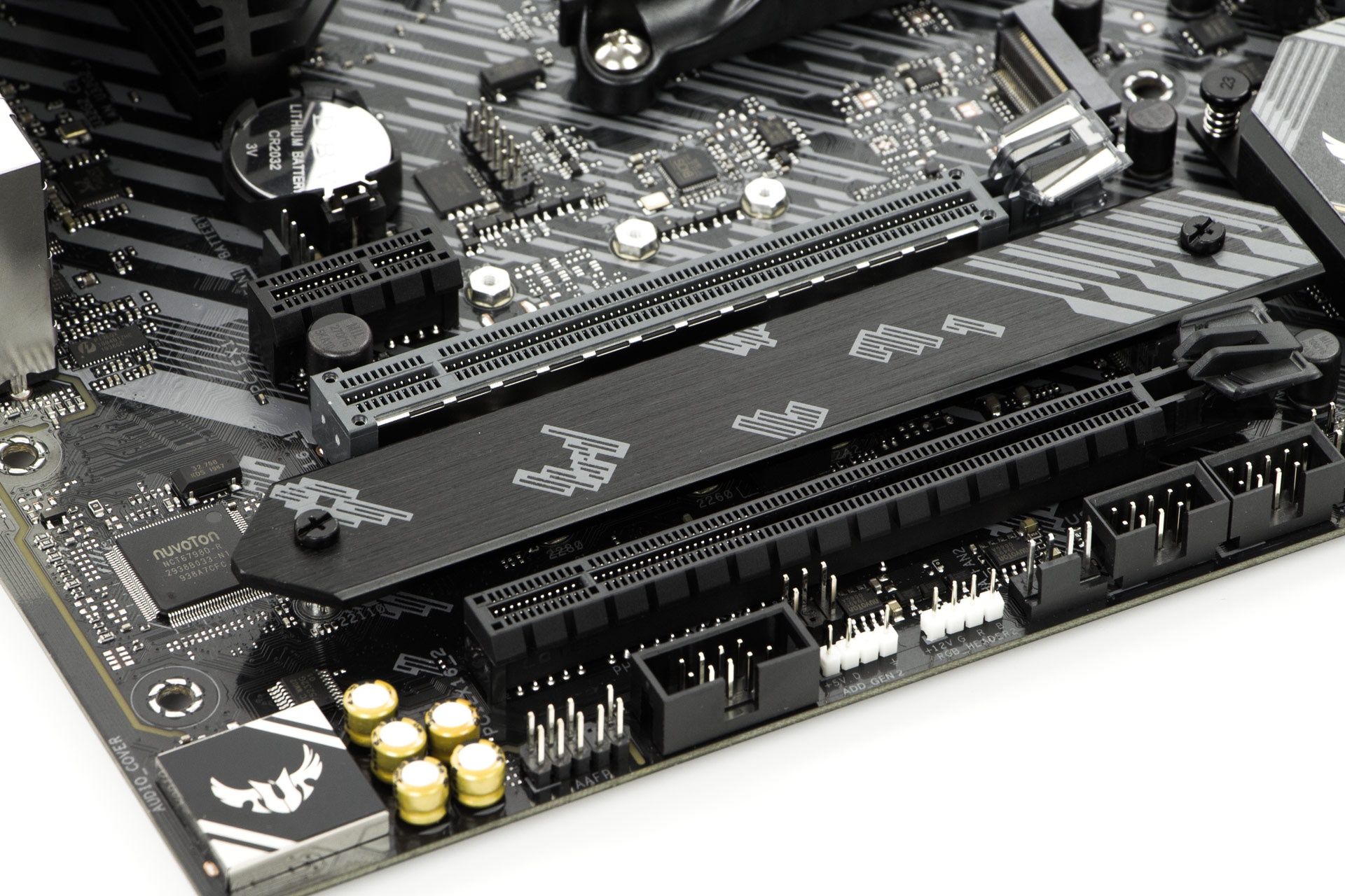 ASUS TUF Gaming B550M-Plus (Wi-Fi) - sloty