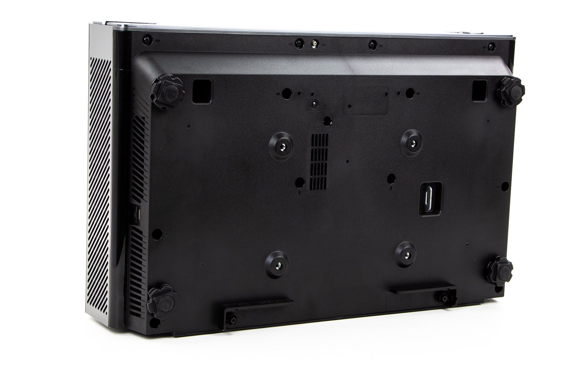 Hisense PX1-PRO - od spodu