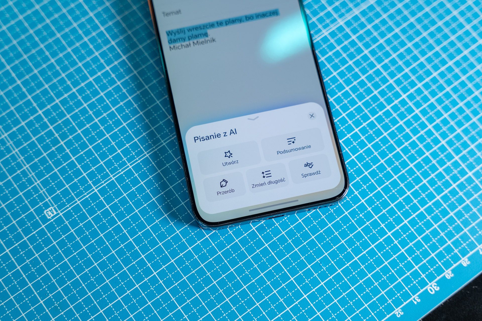 Pisanie z AI w Honor Magic 8 Lite