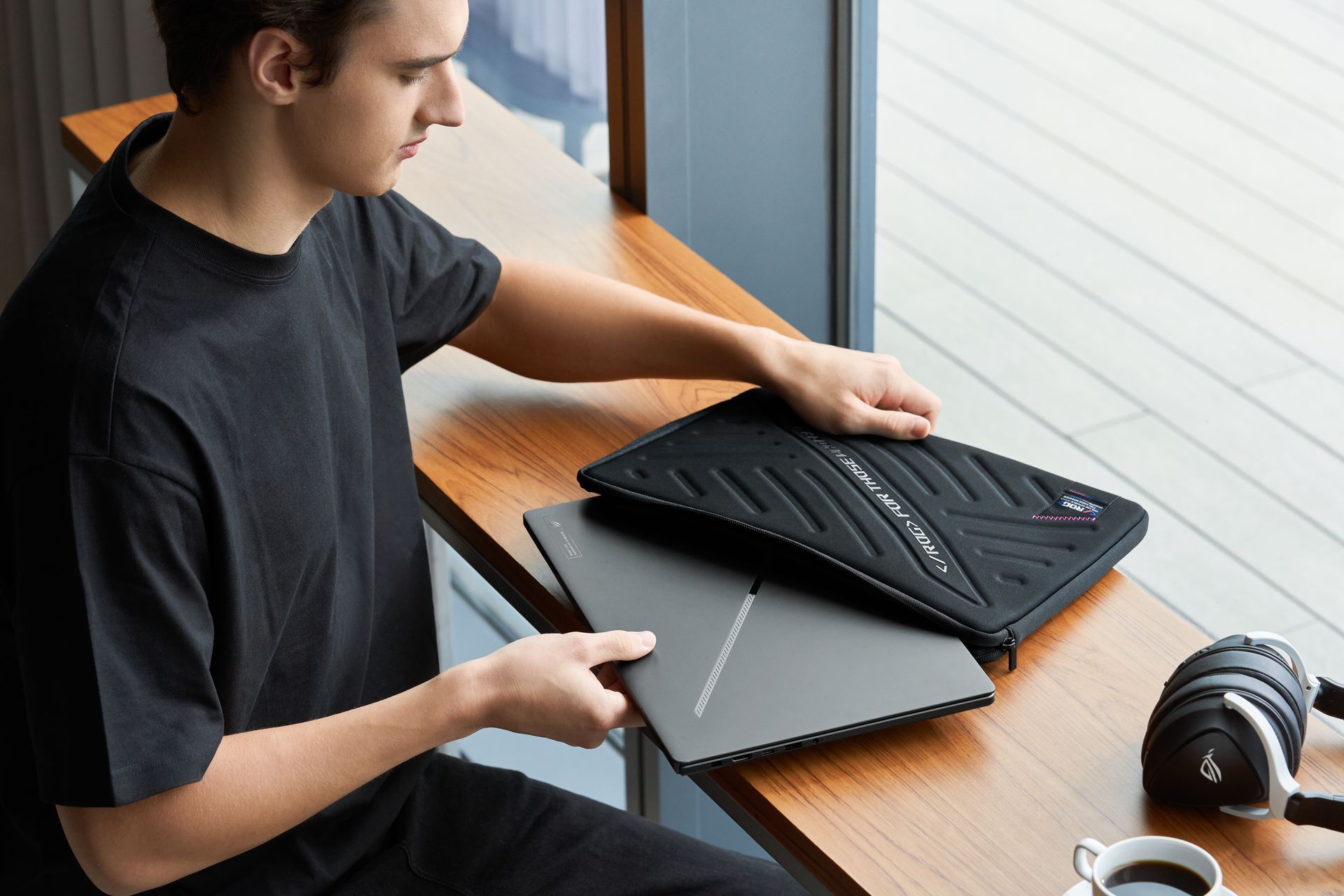 ASUS ROG Zephyrus G16 (2024)