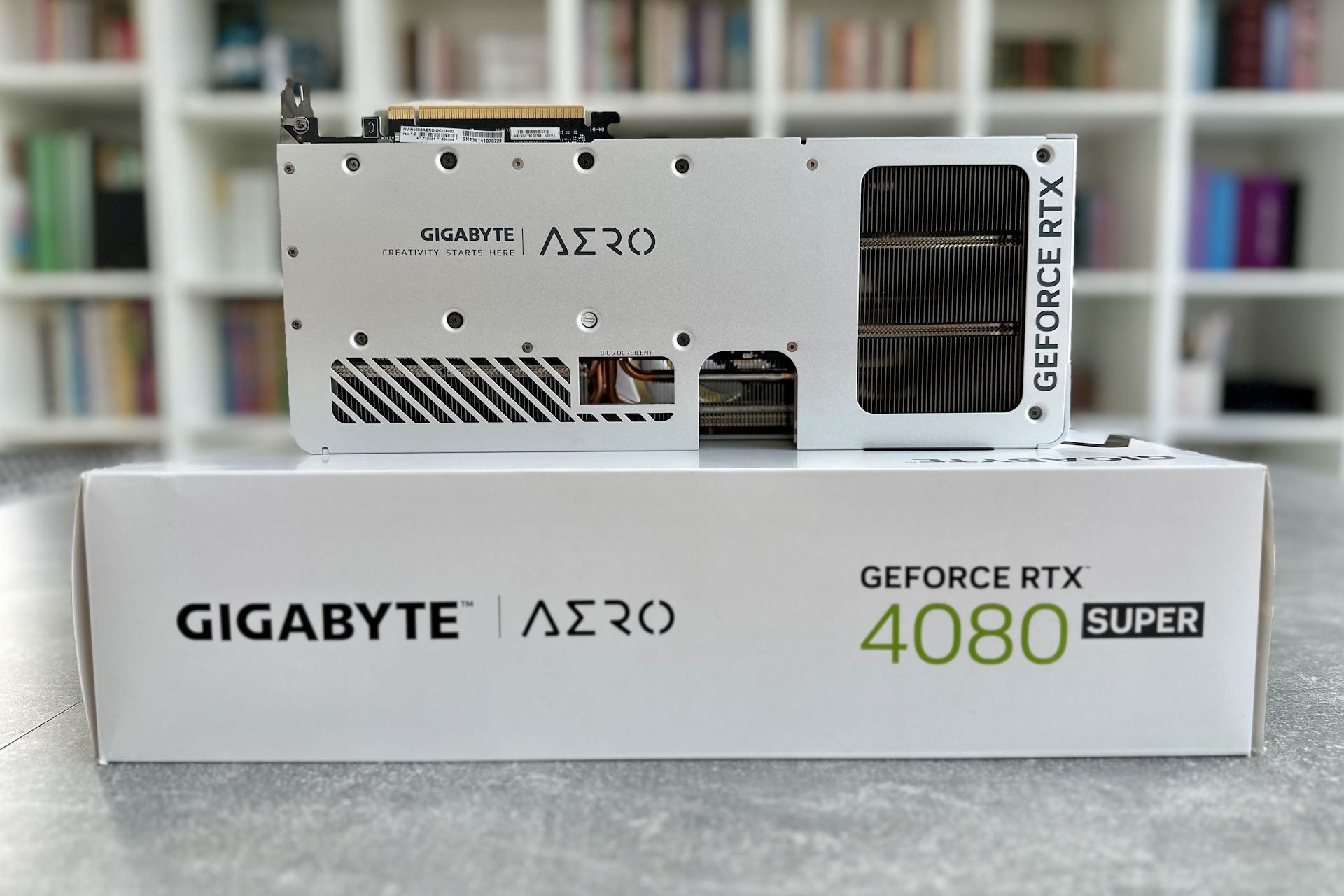 Gigabyte GeForce RTX 4080 Super AERO - backplate