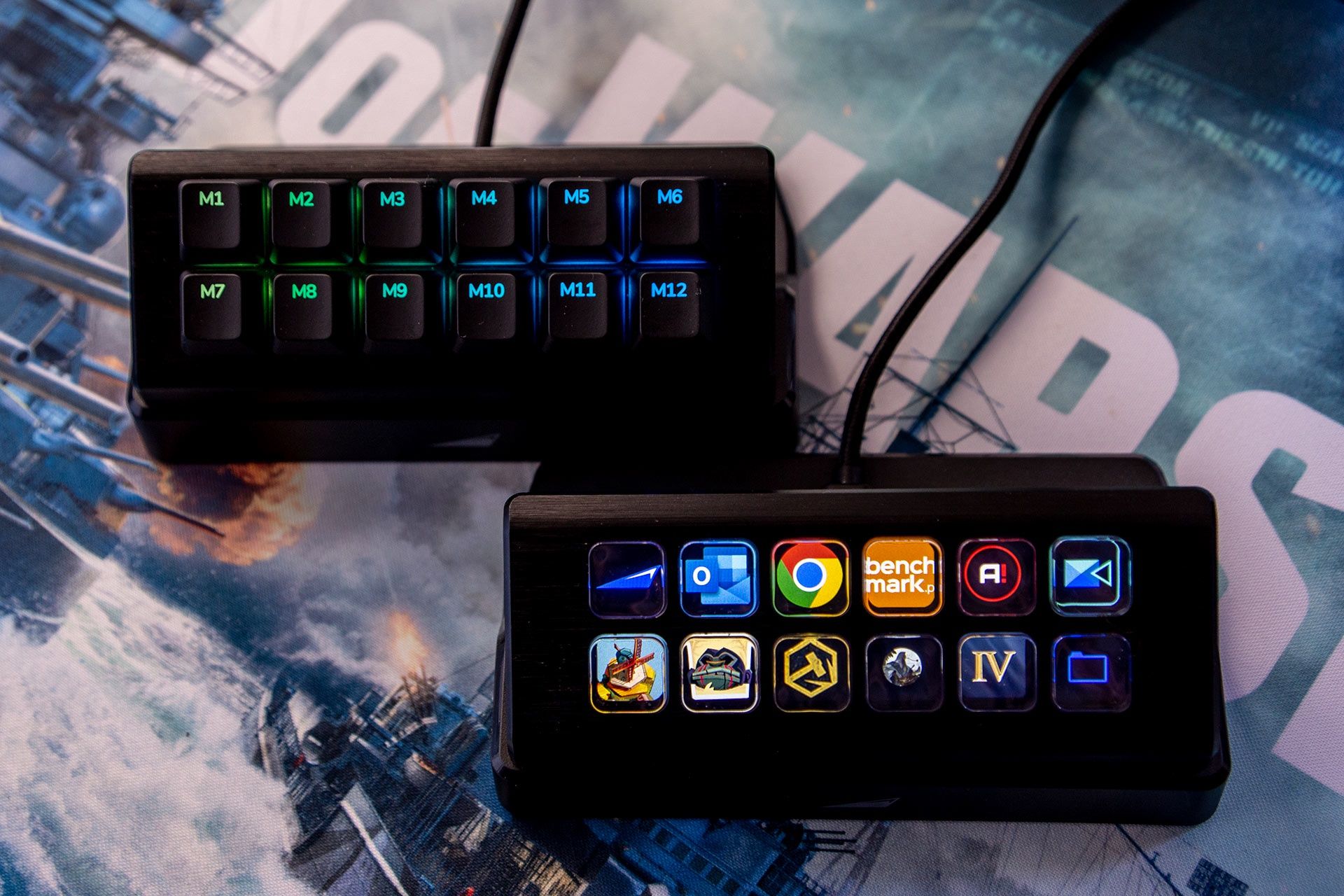 Mountain DisplayPad i MacroPad - oba urządzenia obok siebie