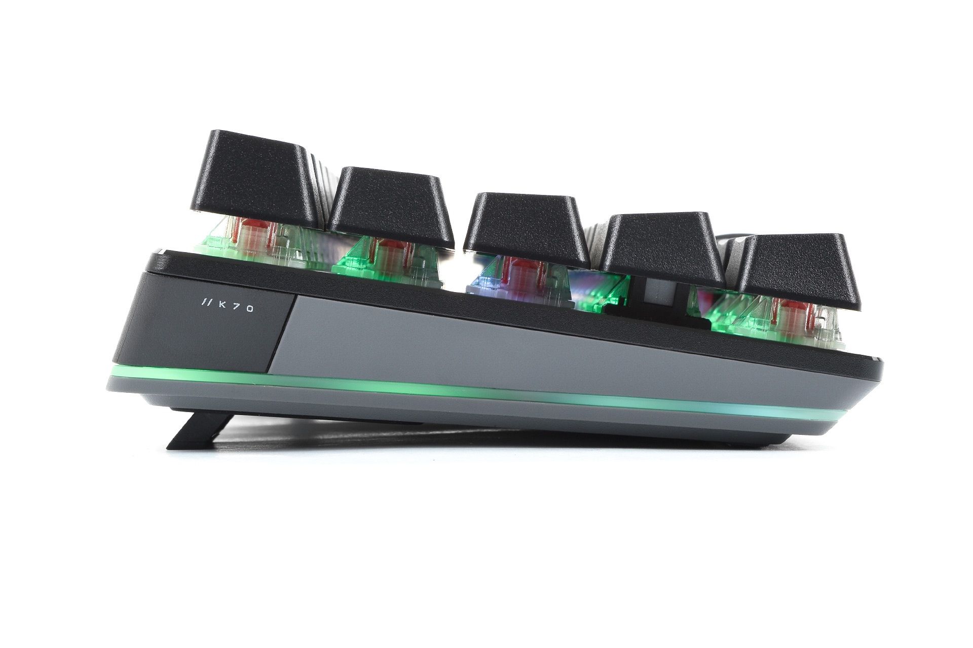 Corsair K70 RGB Pro Mini Wireless  - widok z boku
