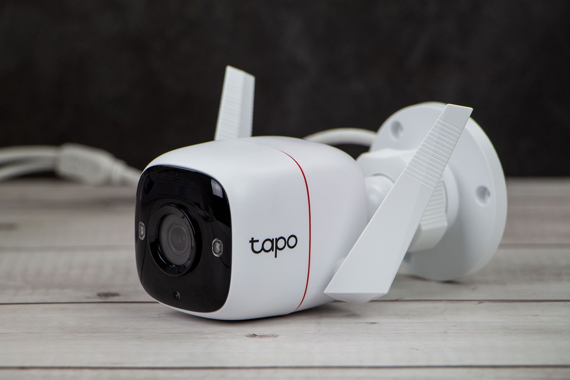 TP-Link Tapo C310 - z profilu
