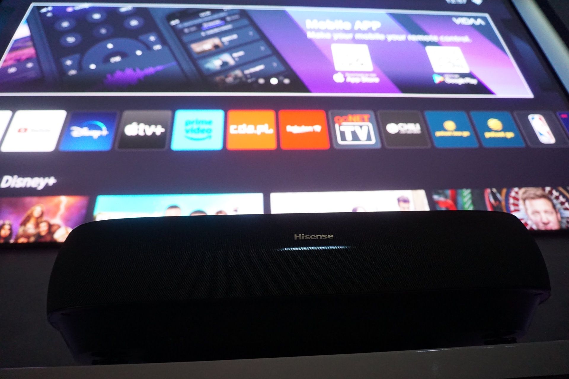 Hisense Laser TV 4K 120L9H - od dołu