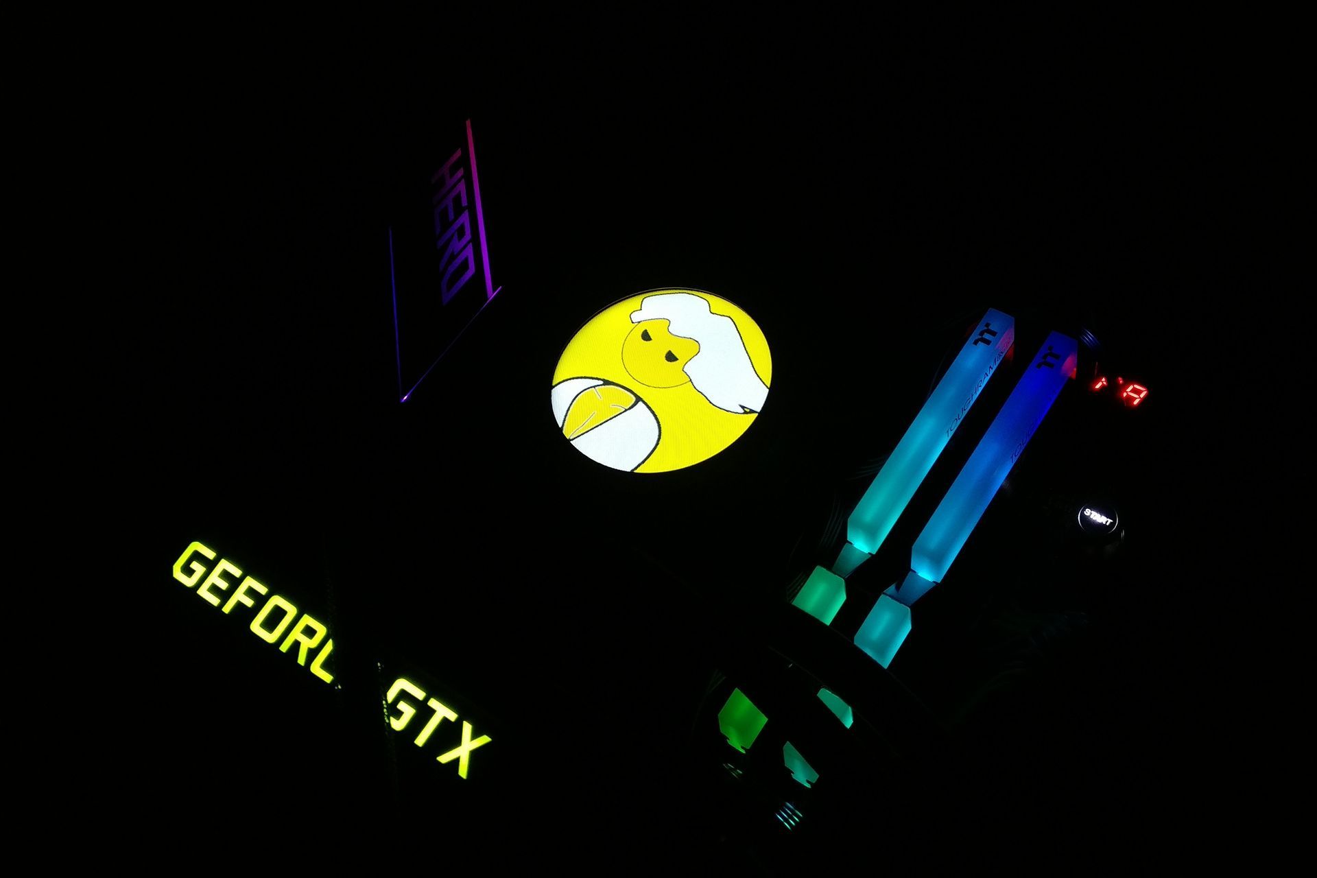 NZXT Kraken Z73 - ekran LCD