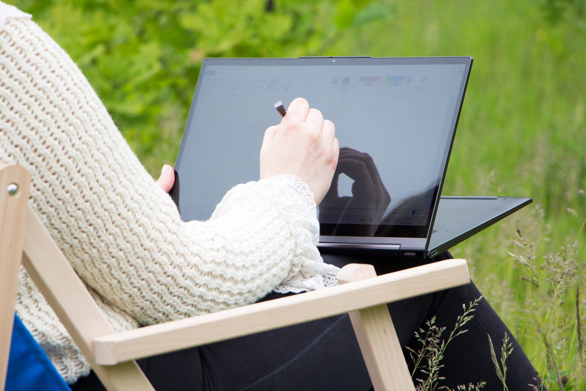 Lenovo Yoga C940 - zdjęcie z ogródka