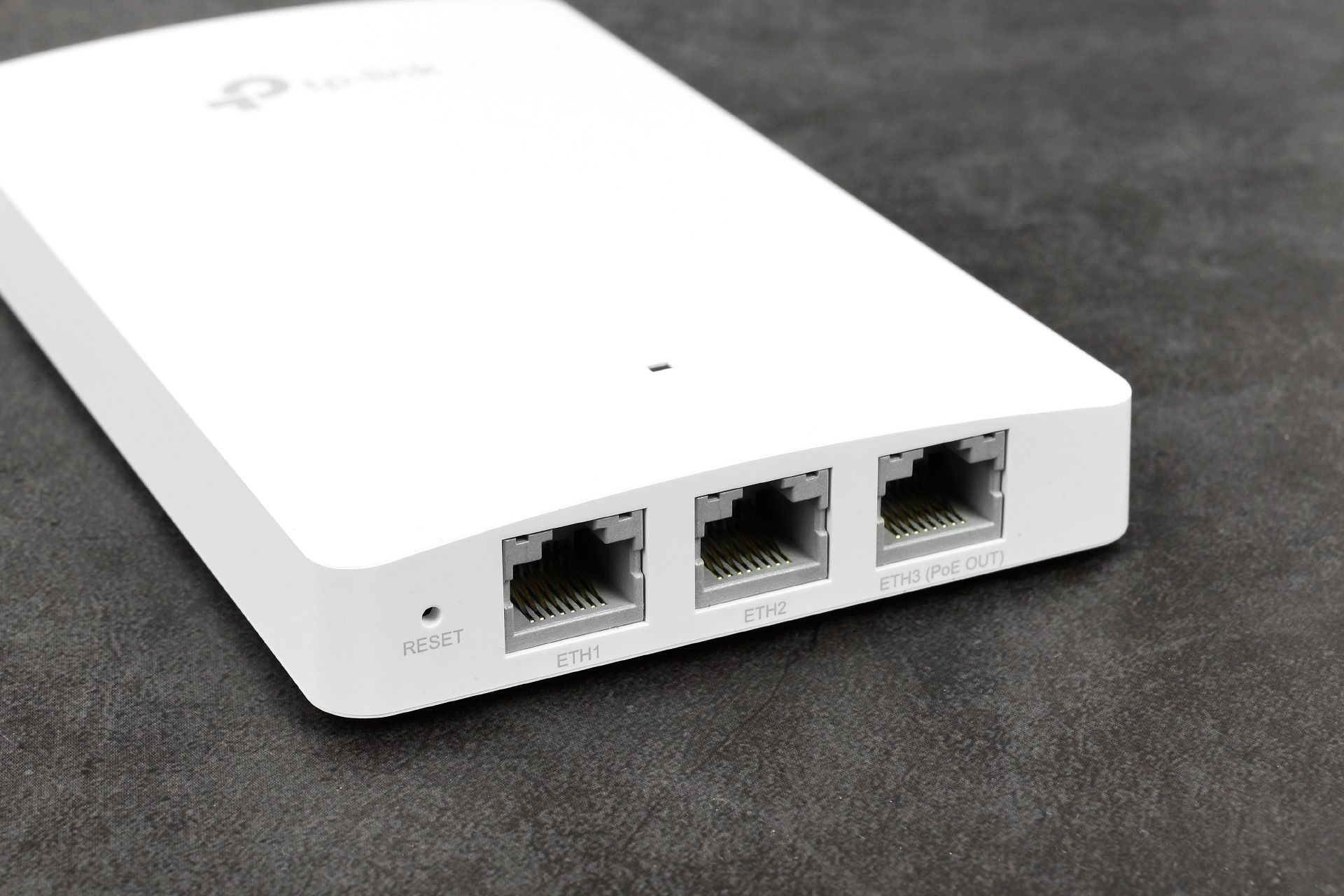TP-Link OMADA EAP615-Wall - złącza LAN