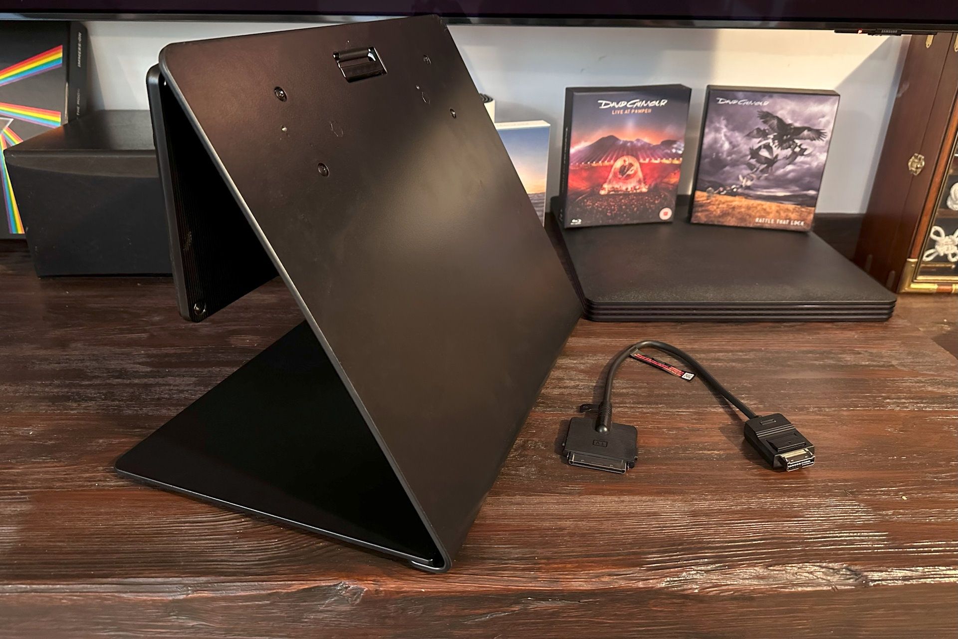 Samsung OLED S95C - podstawka tył