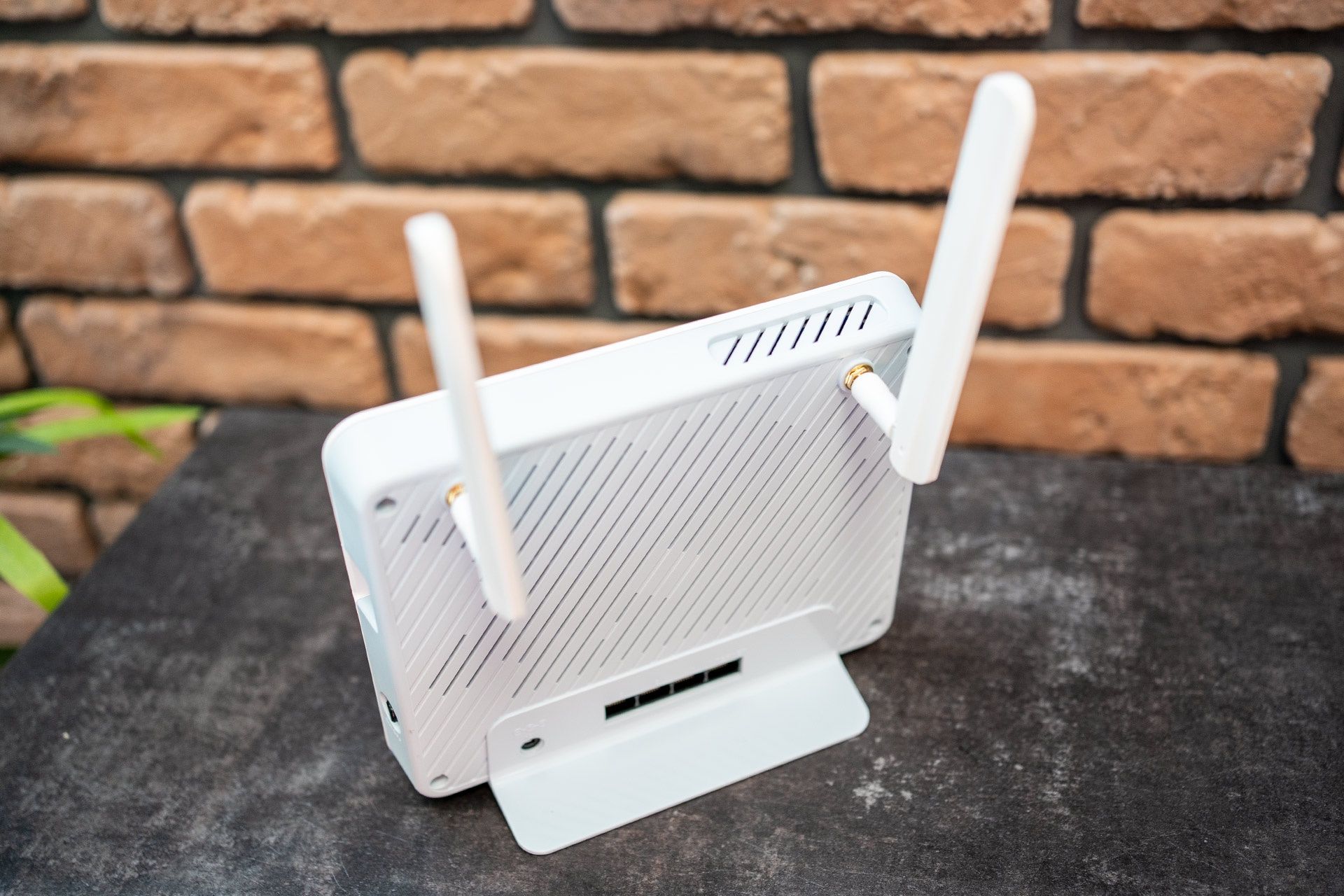 D-Link EAGEL PRO G416/EE - tył i góra