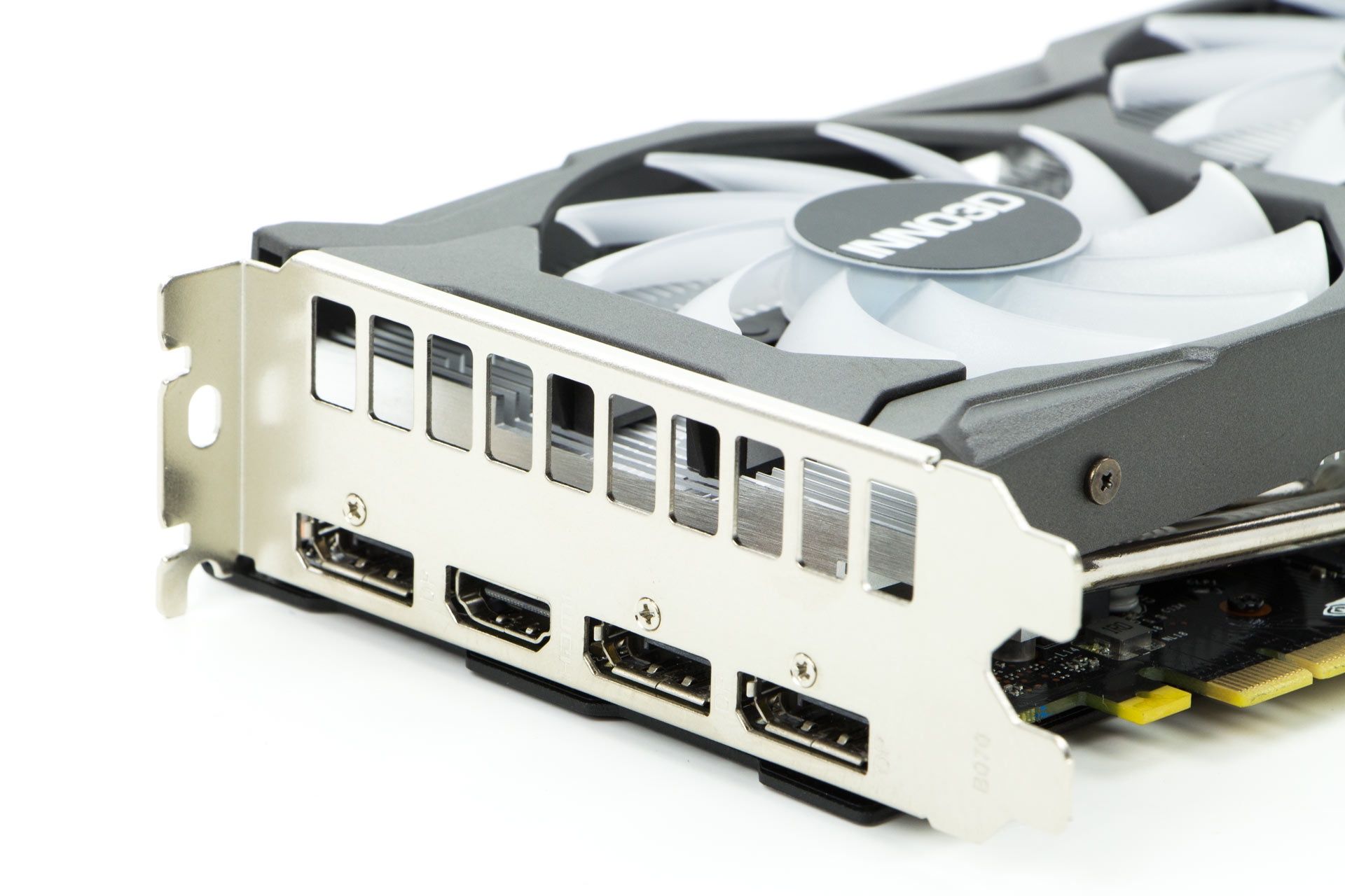 Inno3D GeForce RTX 2060 Twin X2 OC RGB - porty