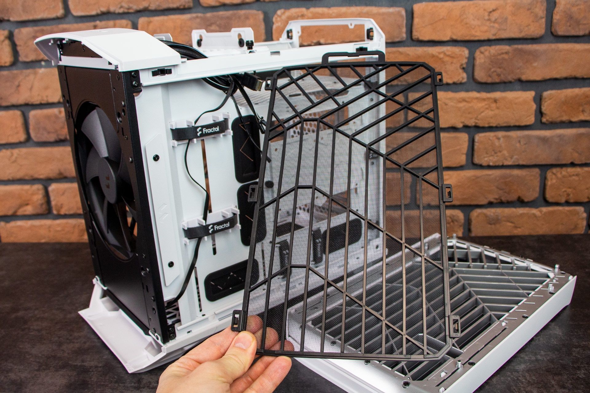Fractal Design Torrent Nano TG White