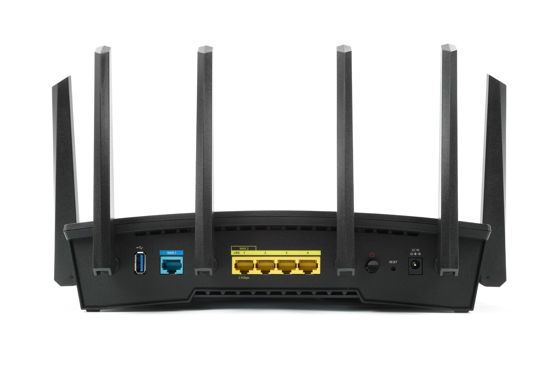 Synology RT6600ax - z tyłu