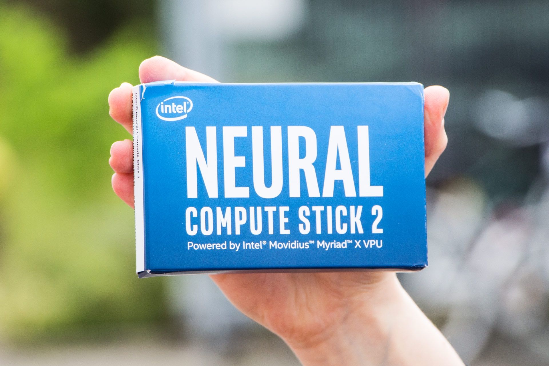 Intel Neural Compute Stick 2 w pudełku