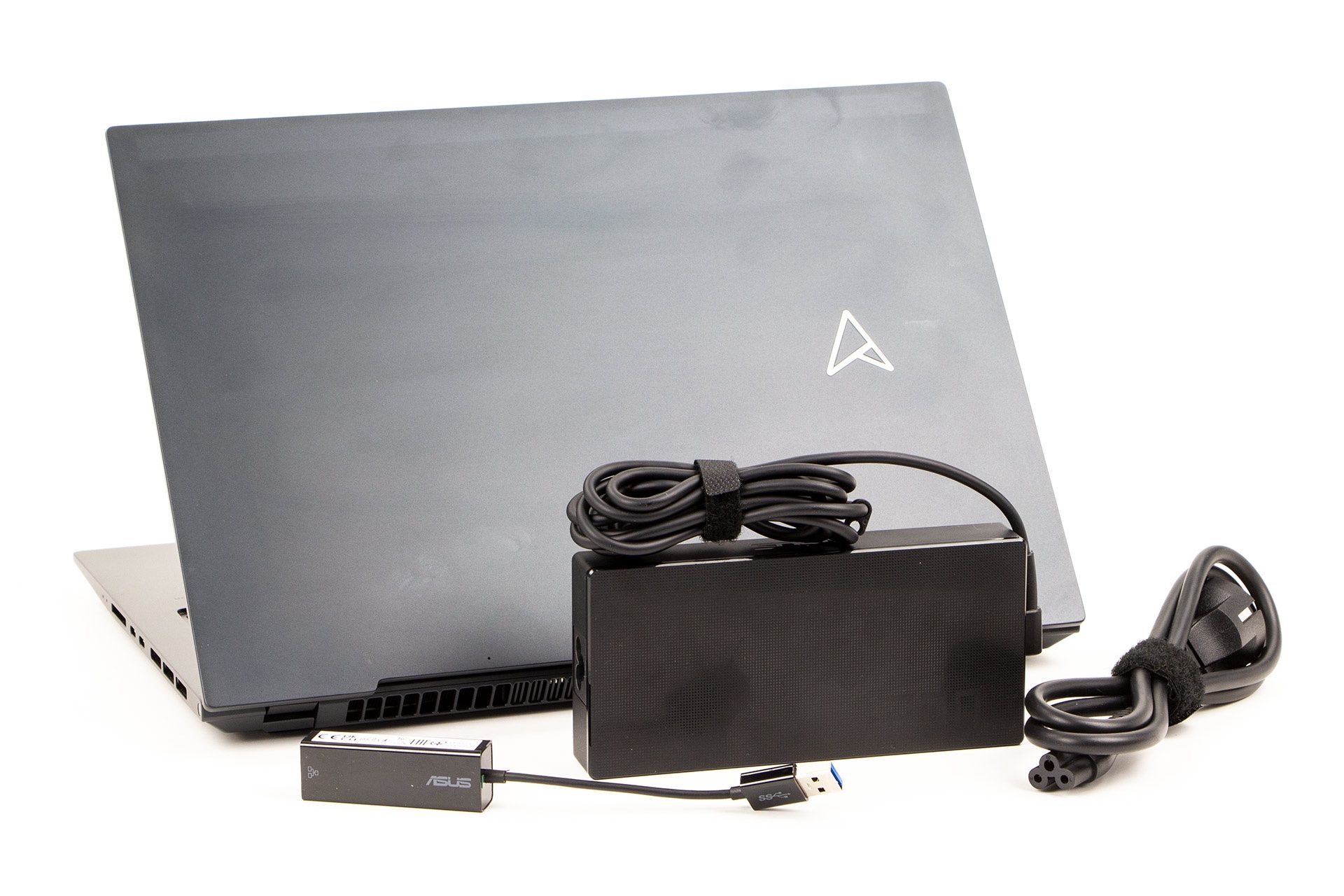 ASUS Zenbook Pro 14 UX6404 - zawartość zestawu