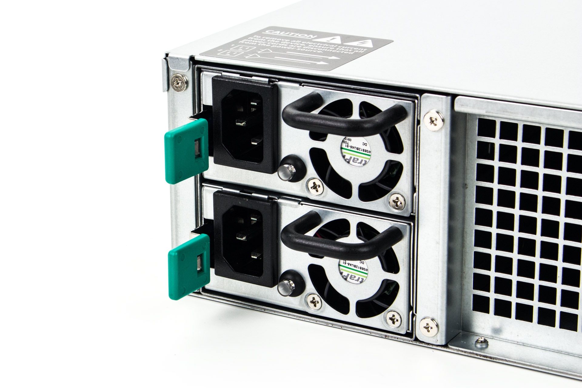Synology RS3621xs+ - Zasilacze od tyłu