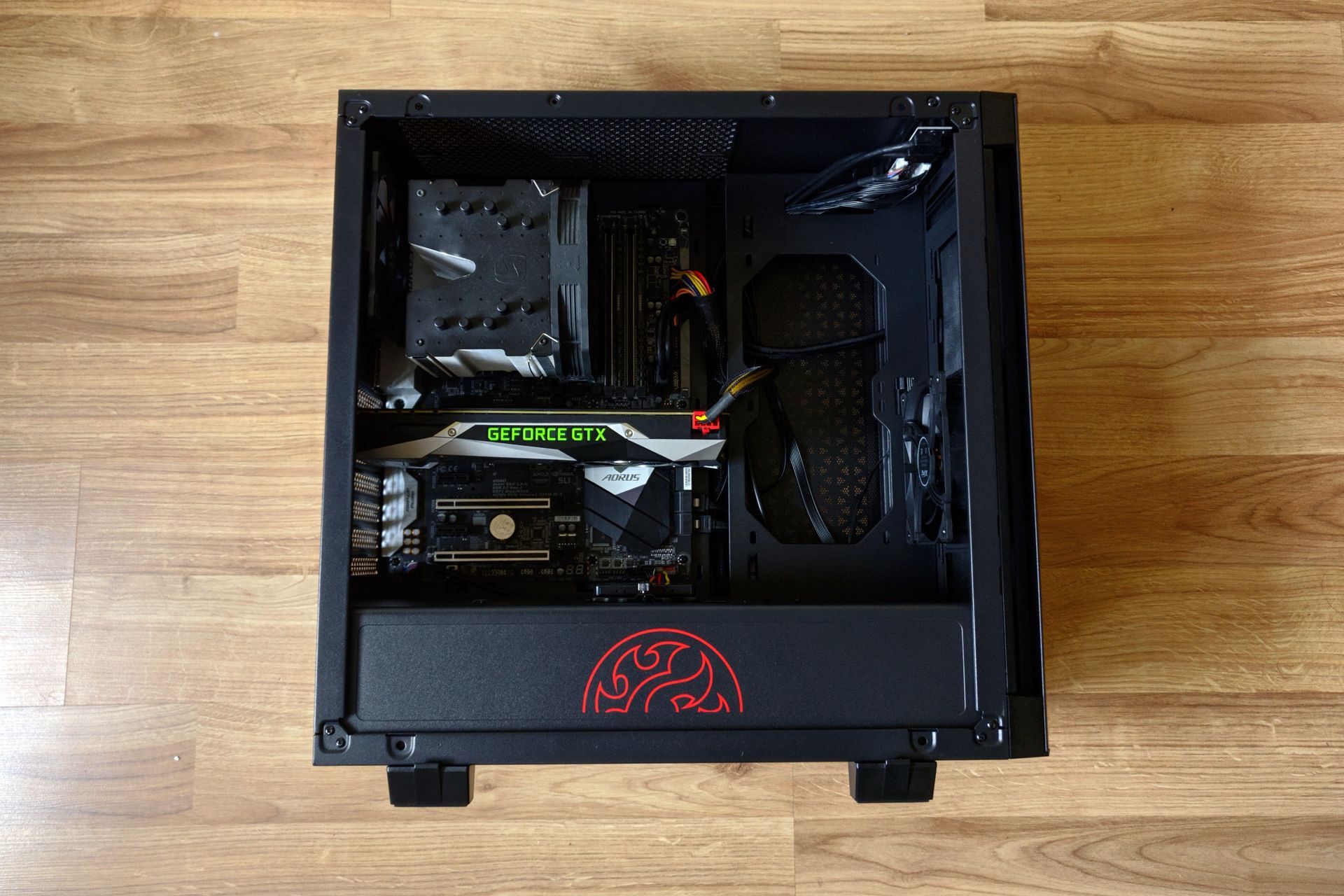 ADATA XPG Invader - montaż podzespołów