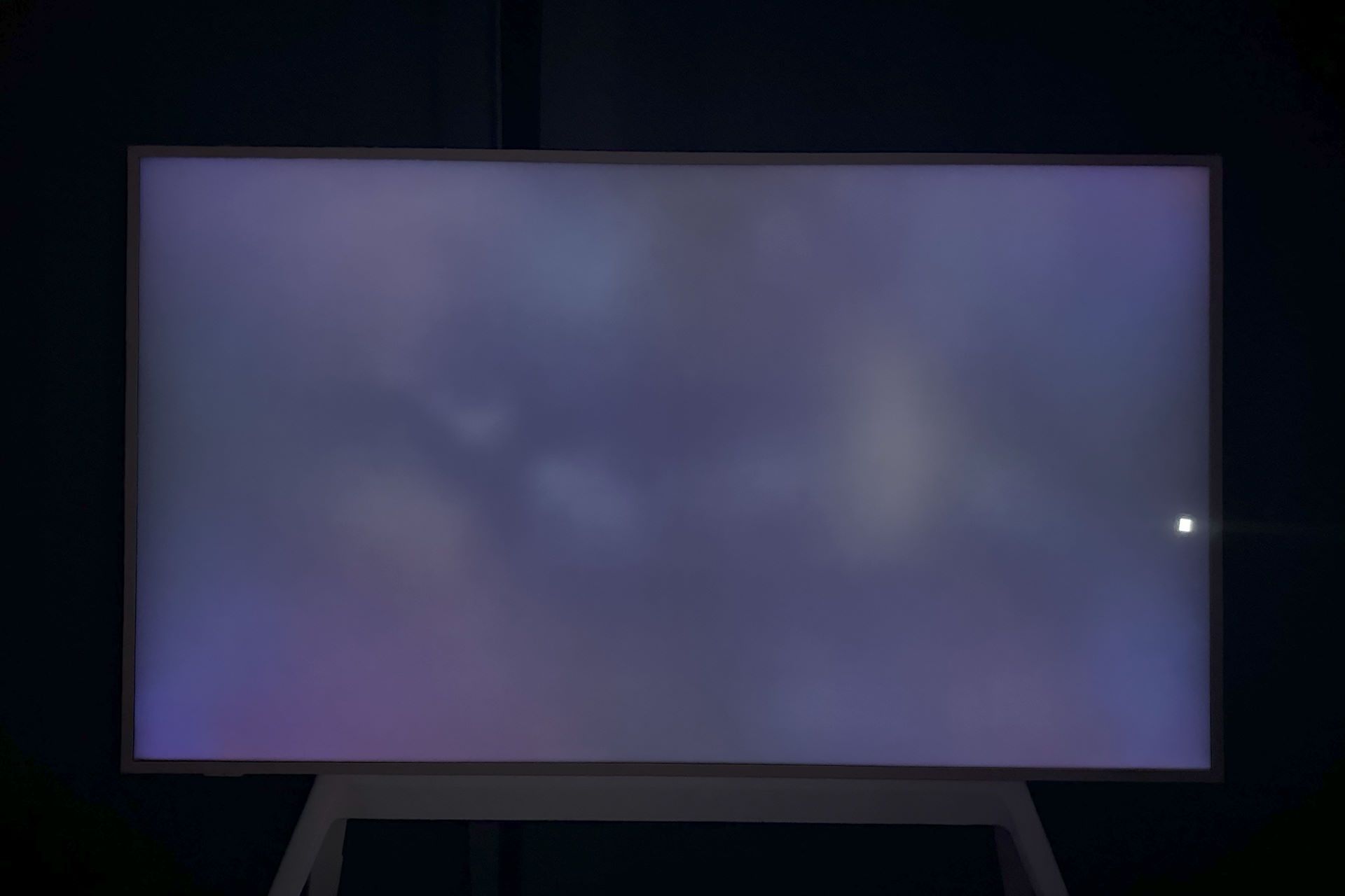 TCL NXTFrame A300 Pro - równomierność czerni
