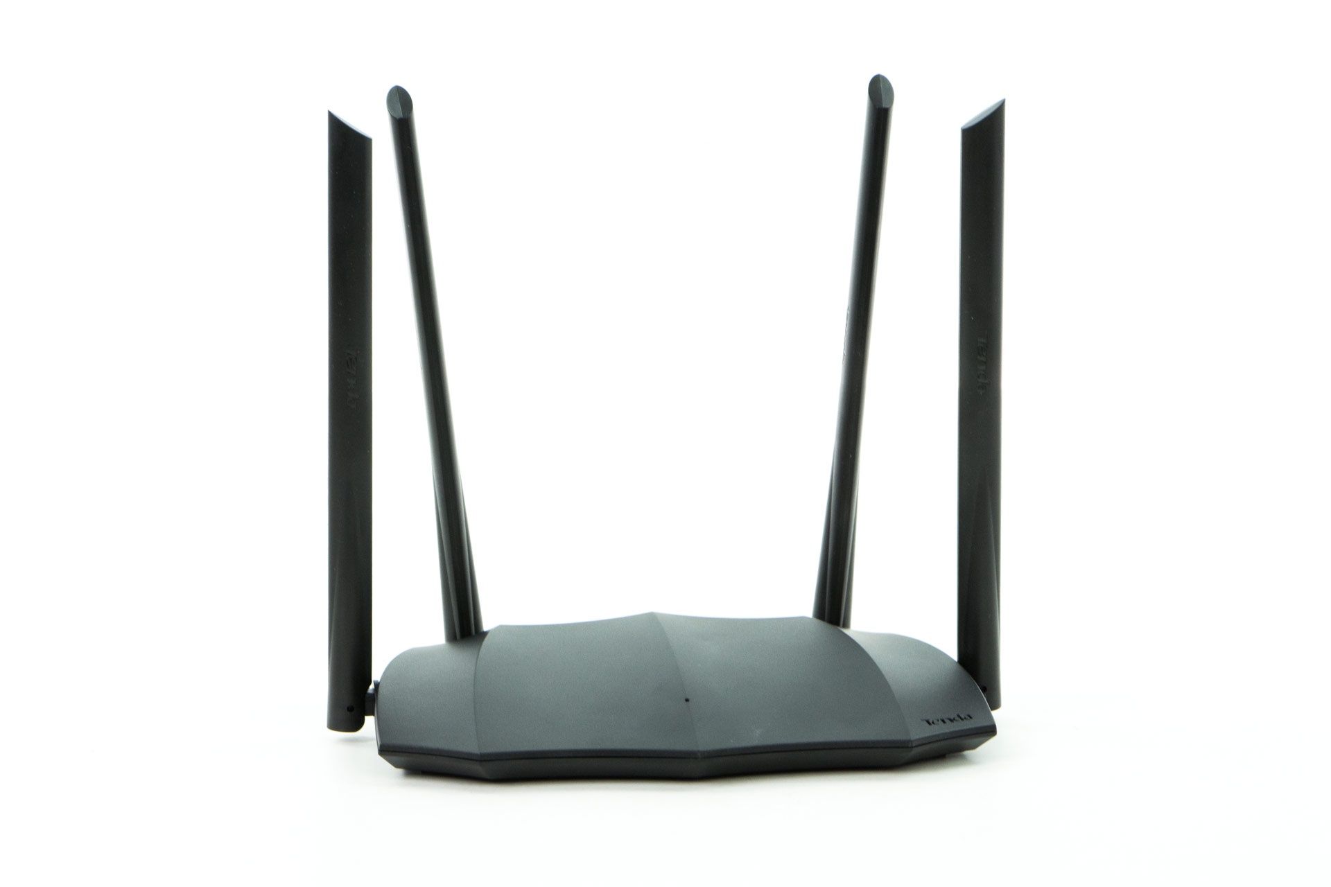 Tenda AC8