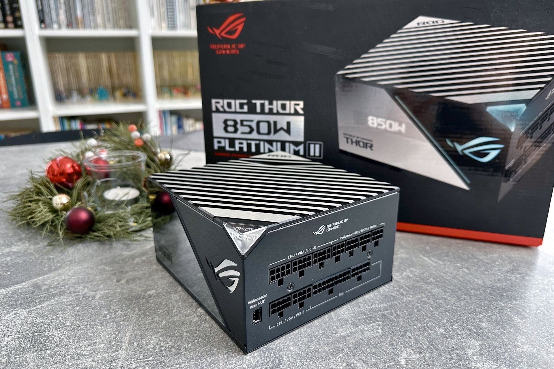 ASUS ROG THOR 850W Platinium II - pudełko
