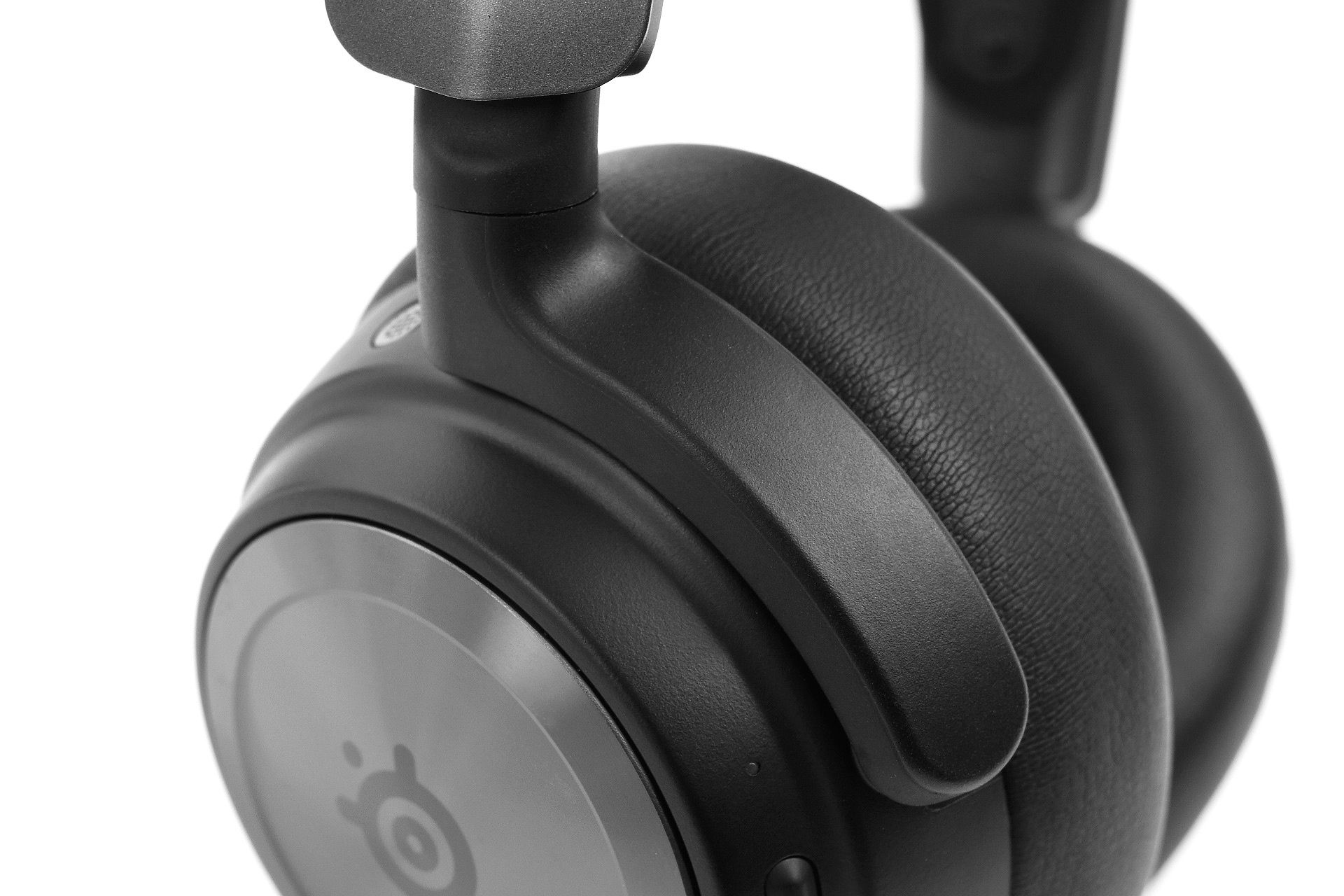 Muszle SteelSeries Arctis Nova Pro
