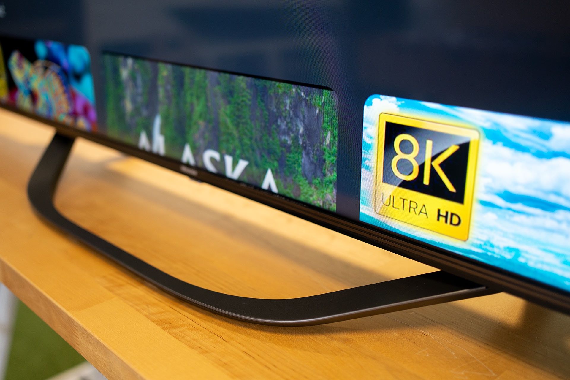 Hisense 65U7HQ - podstawka
