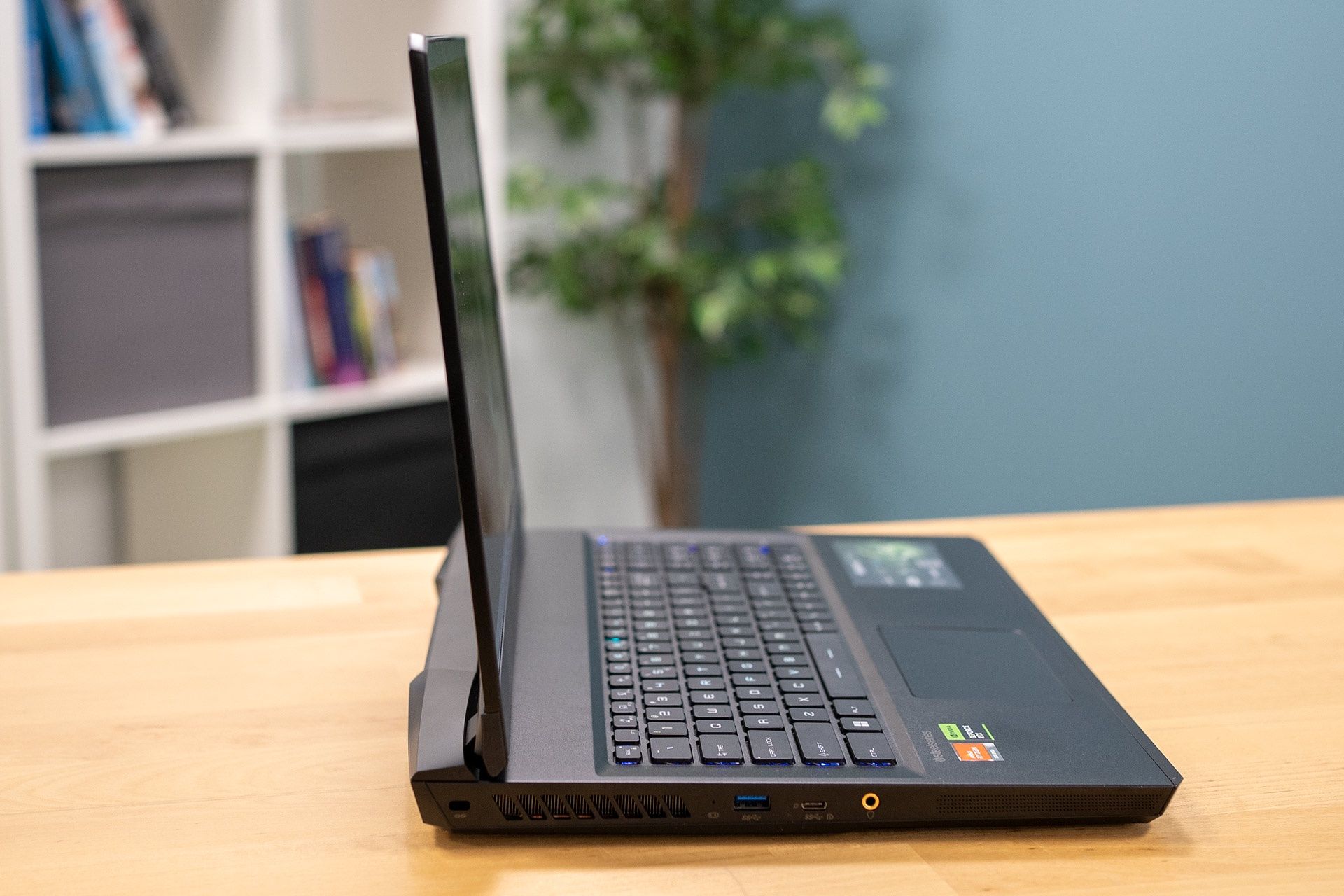 MSI Alpha 17
