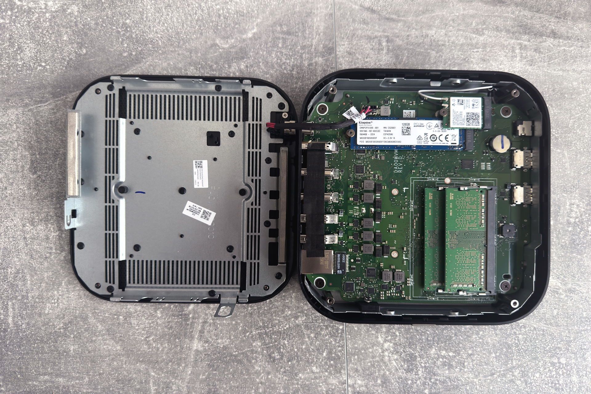 ASUS Chromebox 5 - w srodku