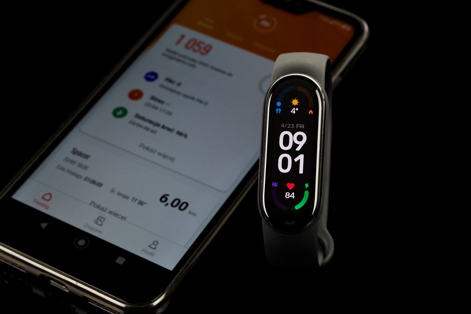 Xiaomi Mi Band 6 - opaska i telefon