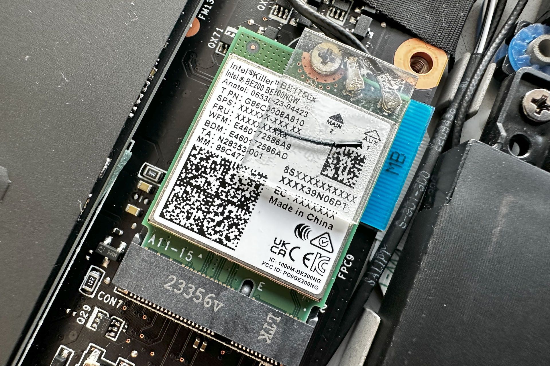 MSI Titan 18 HX A14V - Wi-Fi 7