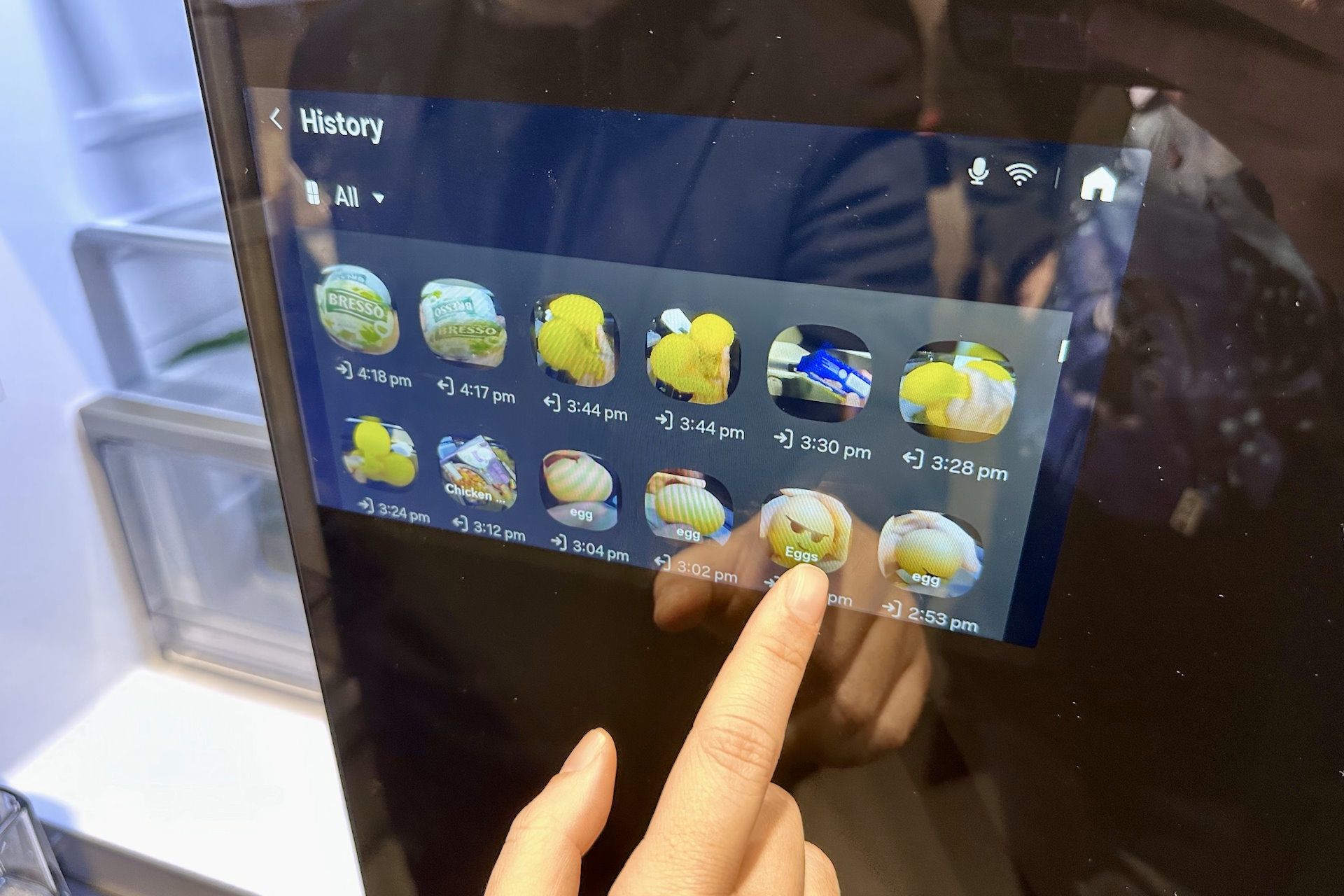 Samsung AGD 2025 - interfejs lodówki z kamerą