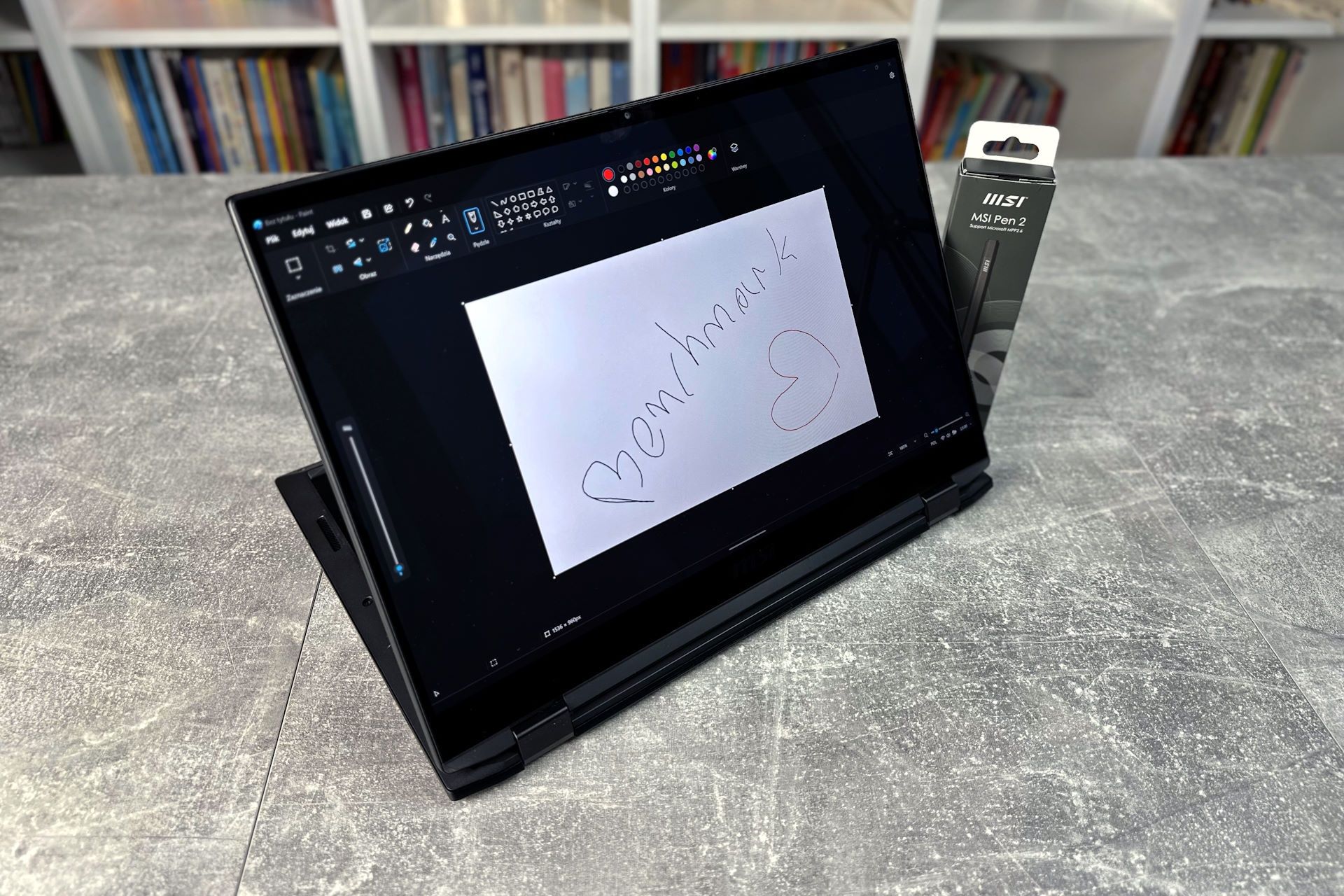 MSI Summit A16 AI+ - tryb samolotowy