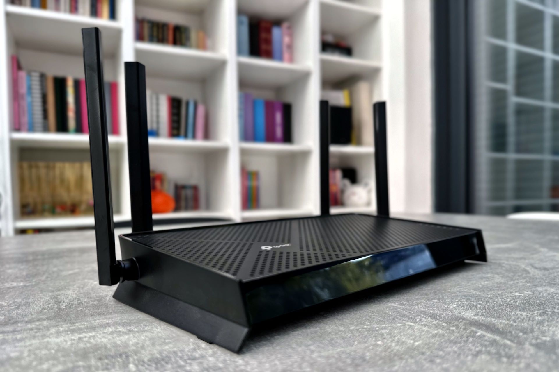 TP-Link Archer BE230 - z profilu