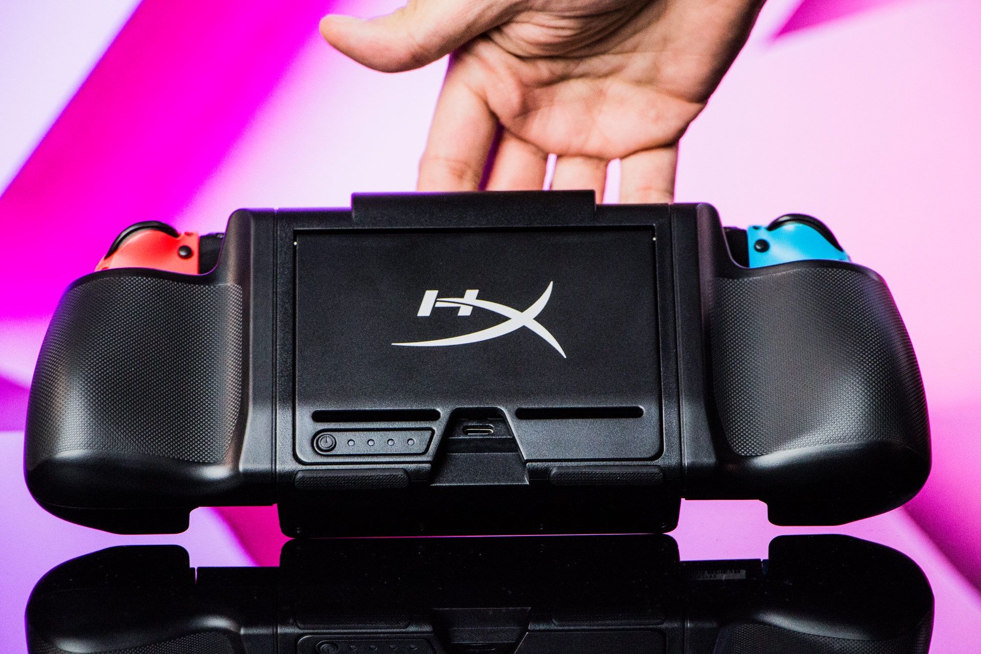 HyperX ChargePlay Clutch - wyprofilowane, gumowane uchwyty