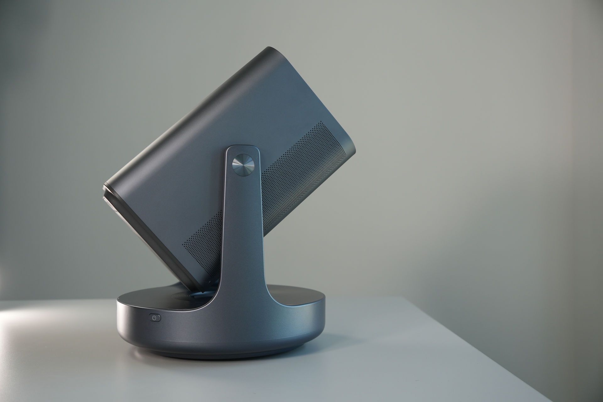 Hisense C2 Ultra - gimbal