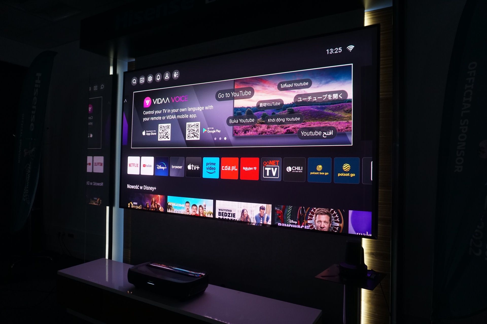 Hisense Laser TV 4K 120L9H - z prawej