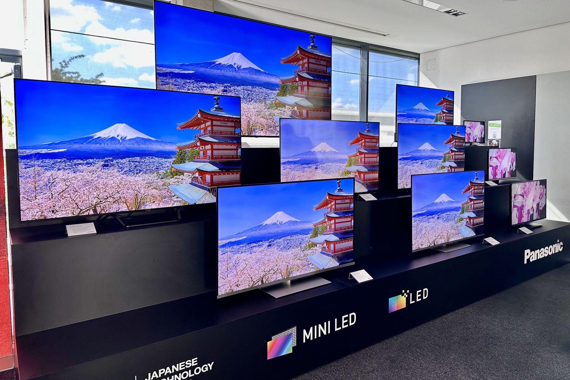 Panasonic - nowości w 2025 - mini LED
