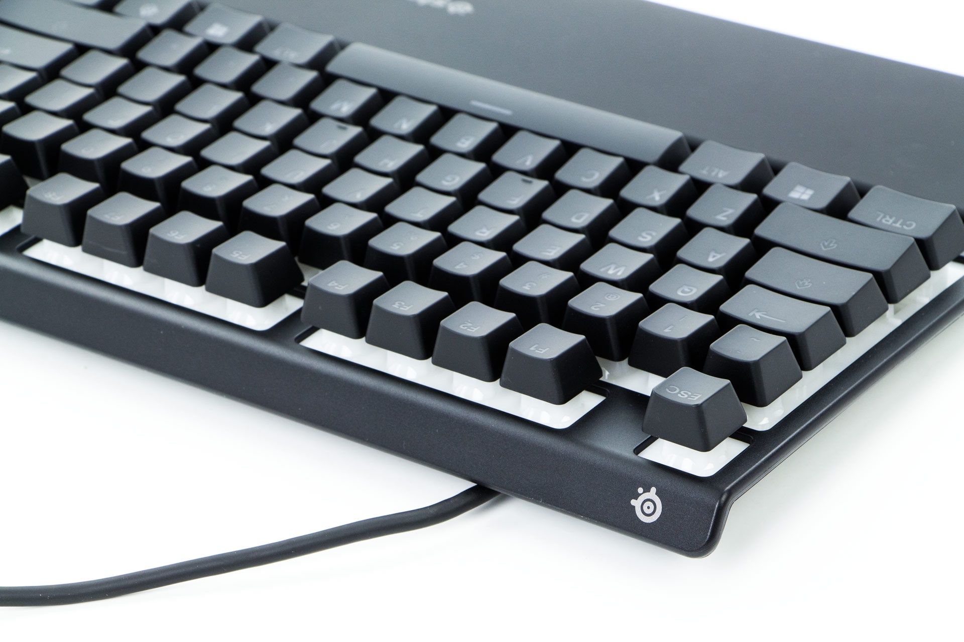 SteelSeries APEX 3 przełączniki