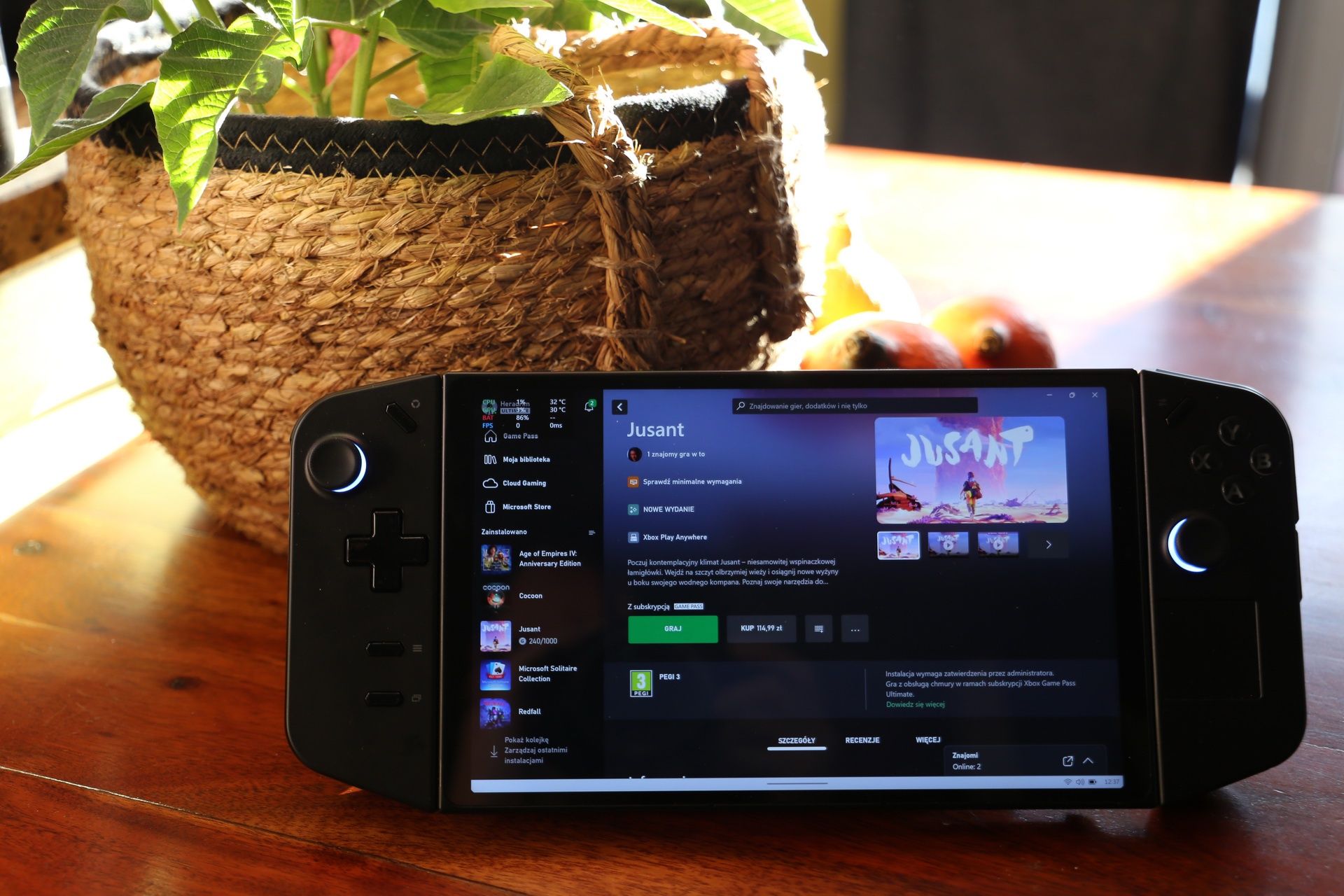 Lenovo Legion Go - konsola na podstawce
