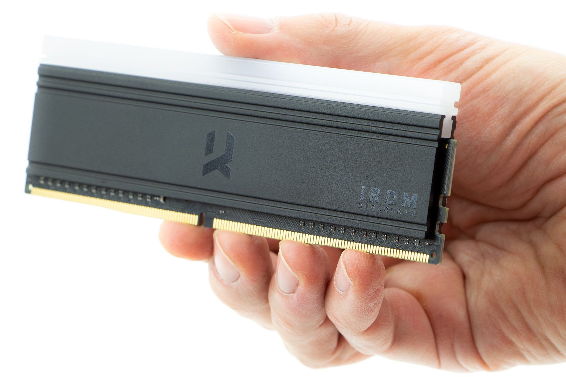 DDR4 RAM - podświetlenie RGB LED